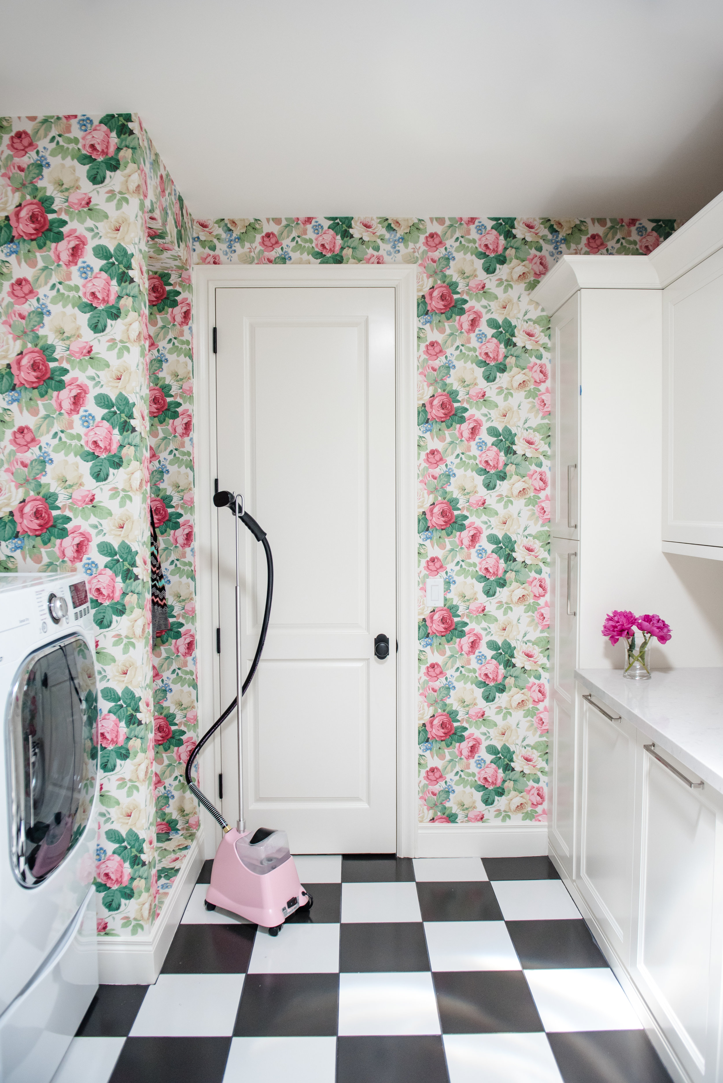 43+Laundry+Checkerboard+Floral+BlackandWhite+Feminine+Wallpaper.jpg