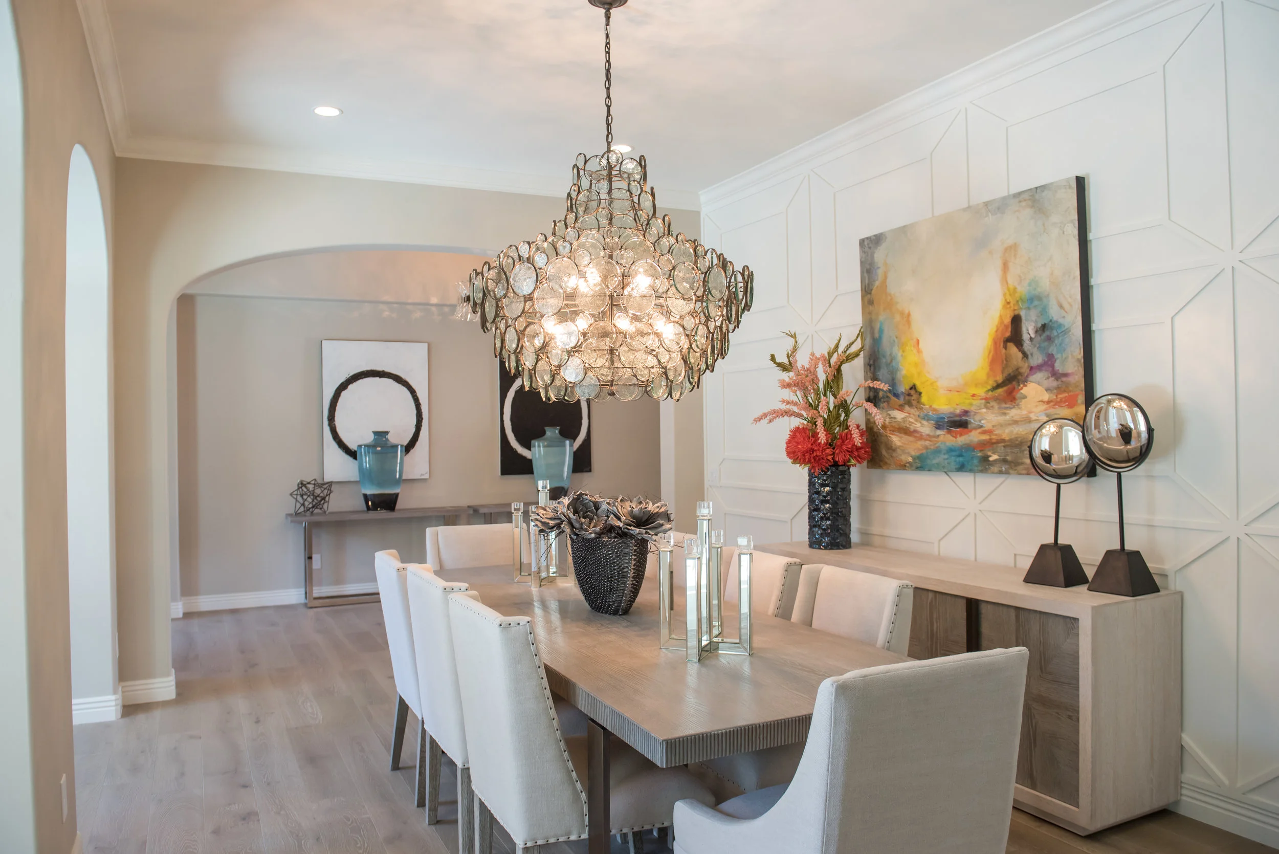 2Dining+Linen+Whiteoak+Modernart+Transitional+chandelier+scottsdale.jpg