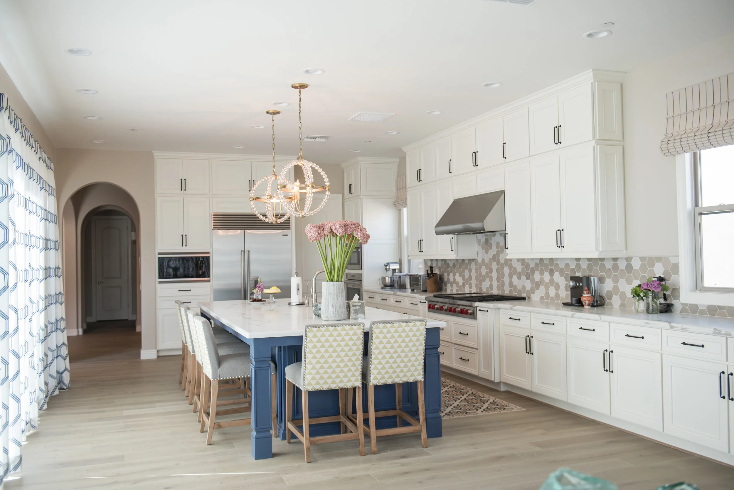 7 Kitchen+transitional+navyblueisland+Barstools+Yellow+Scottsdale.jpg