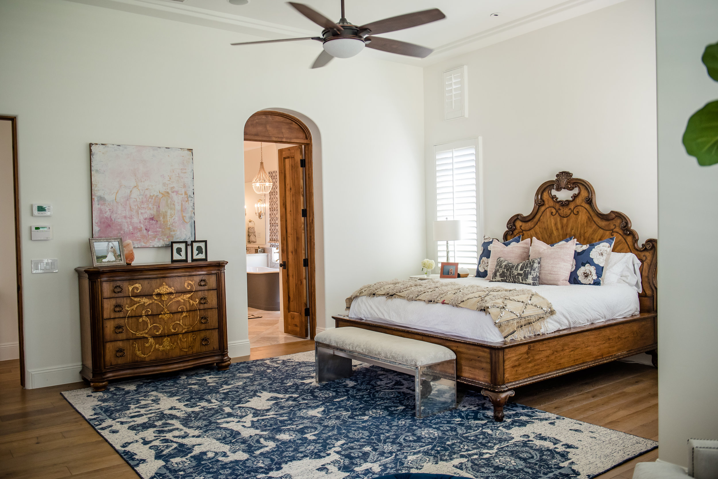 34+masterbedroom+navyblue+blush+bedding+rug.jpg