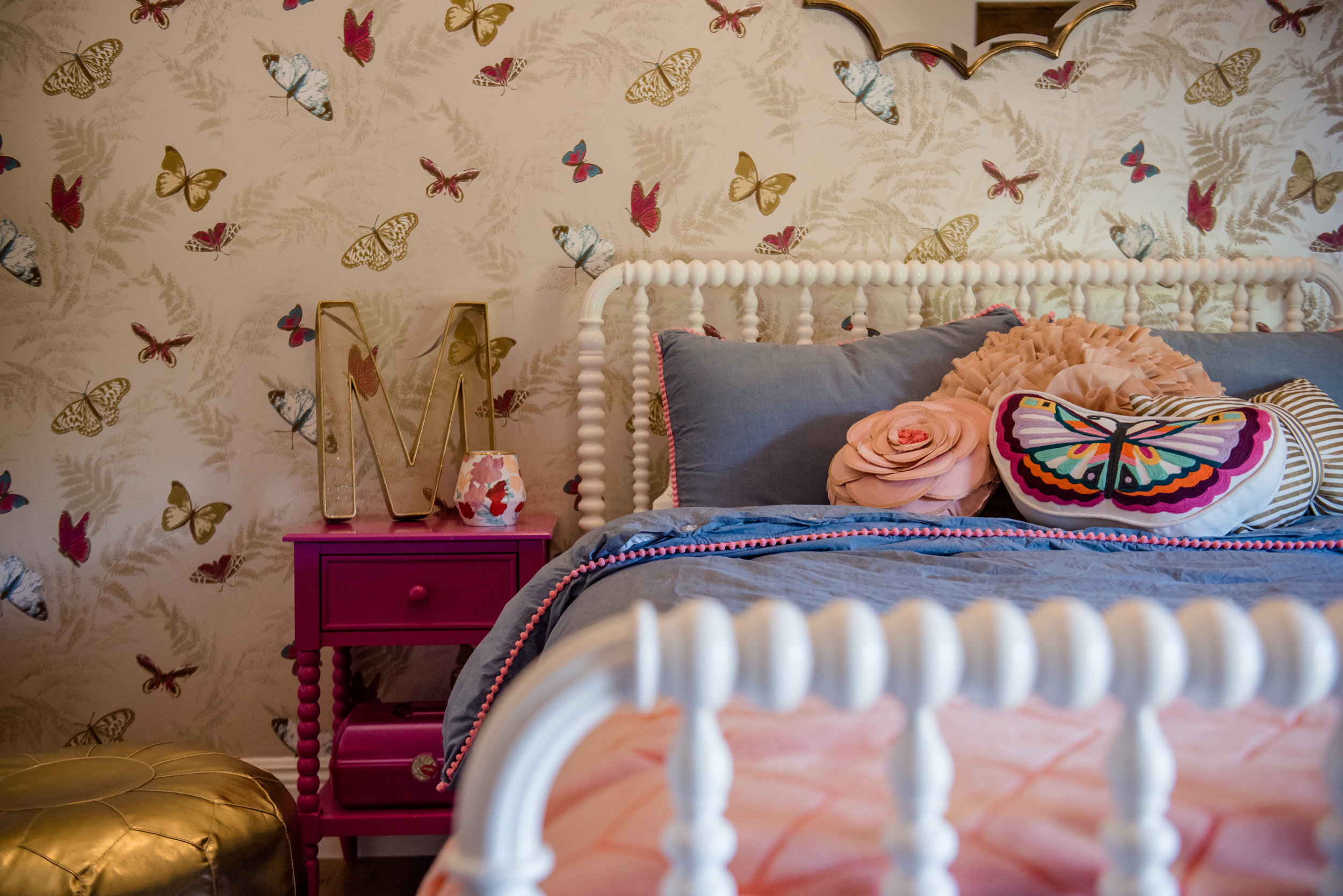 47+girlsbedroom+wallpaper+butterfly+bedding+goldpouf.jpg