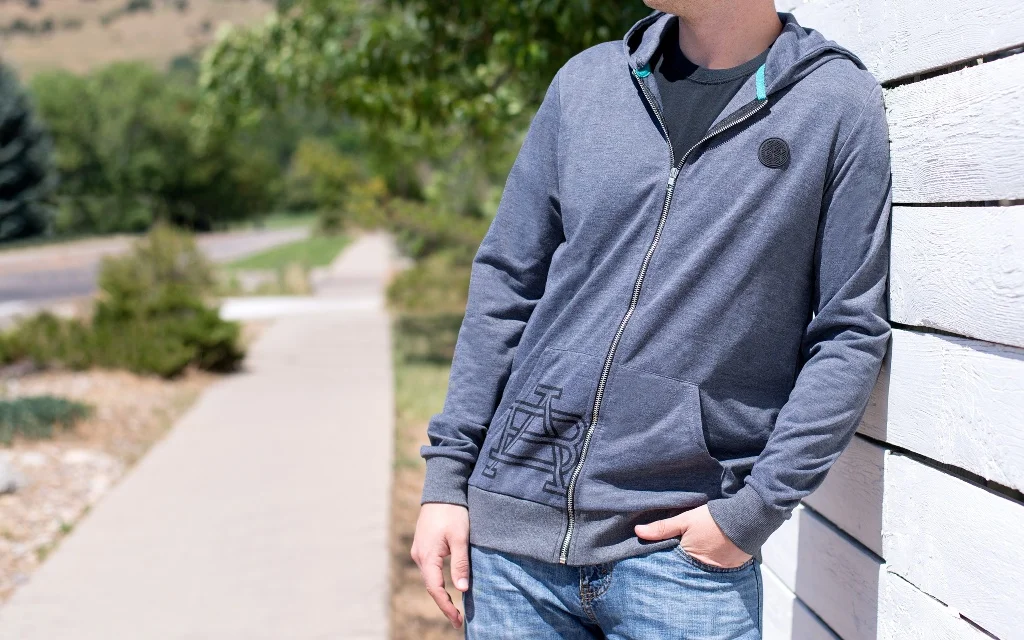 AB-merch-17_hoodie_04.jpg