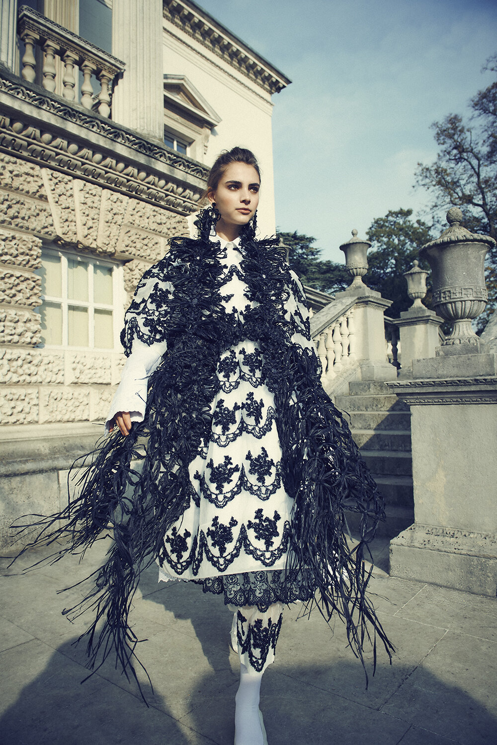 RC103119_HARPERS_SHOT_06_SIMONE_ROCHA_039.jpg