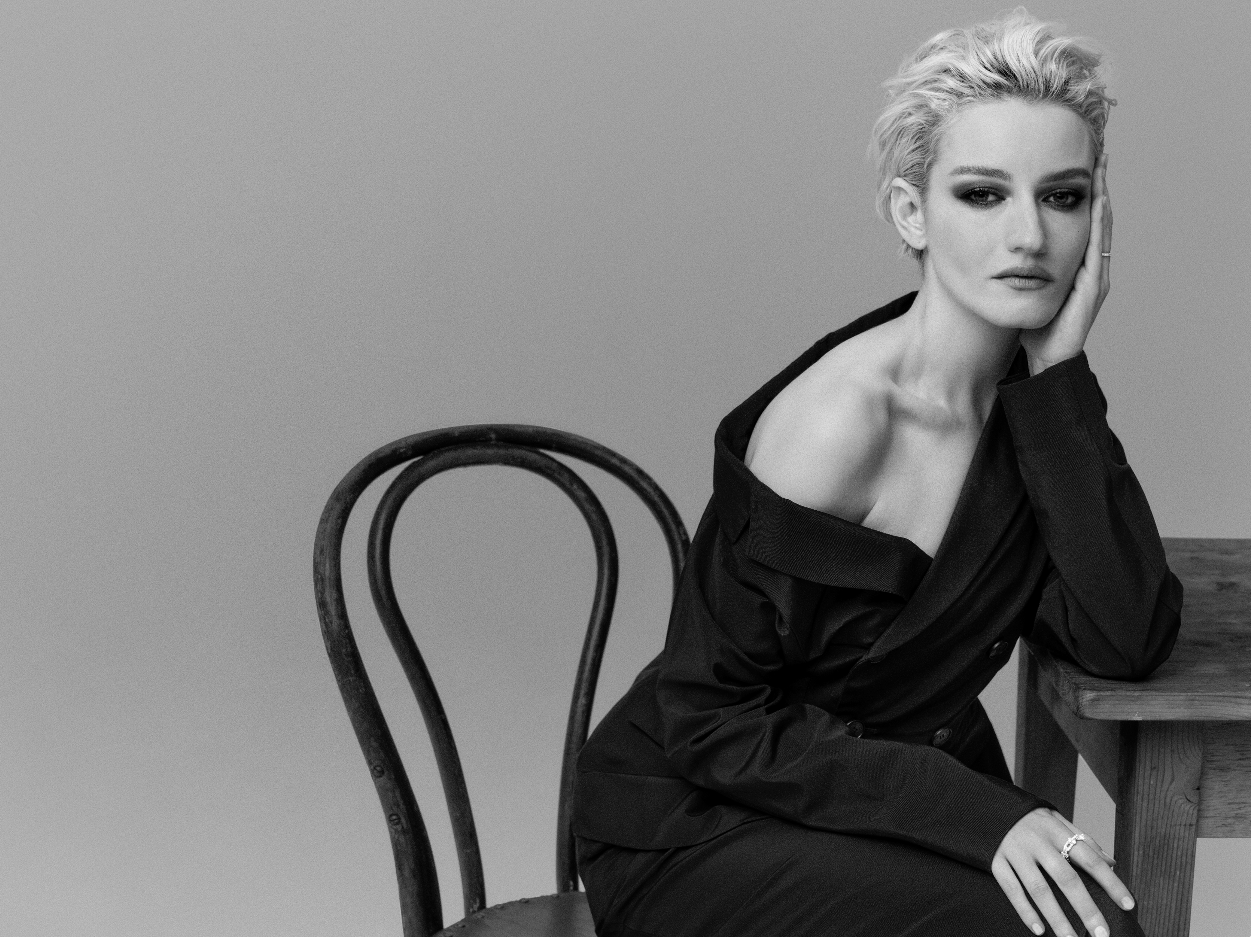 Julia_Garner_jpeg.png