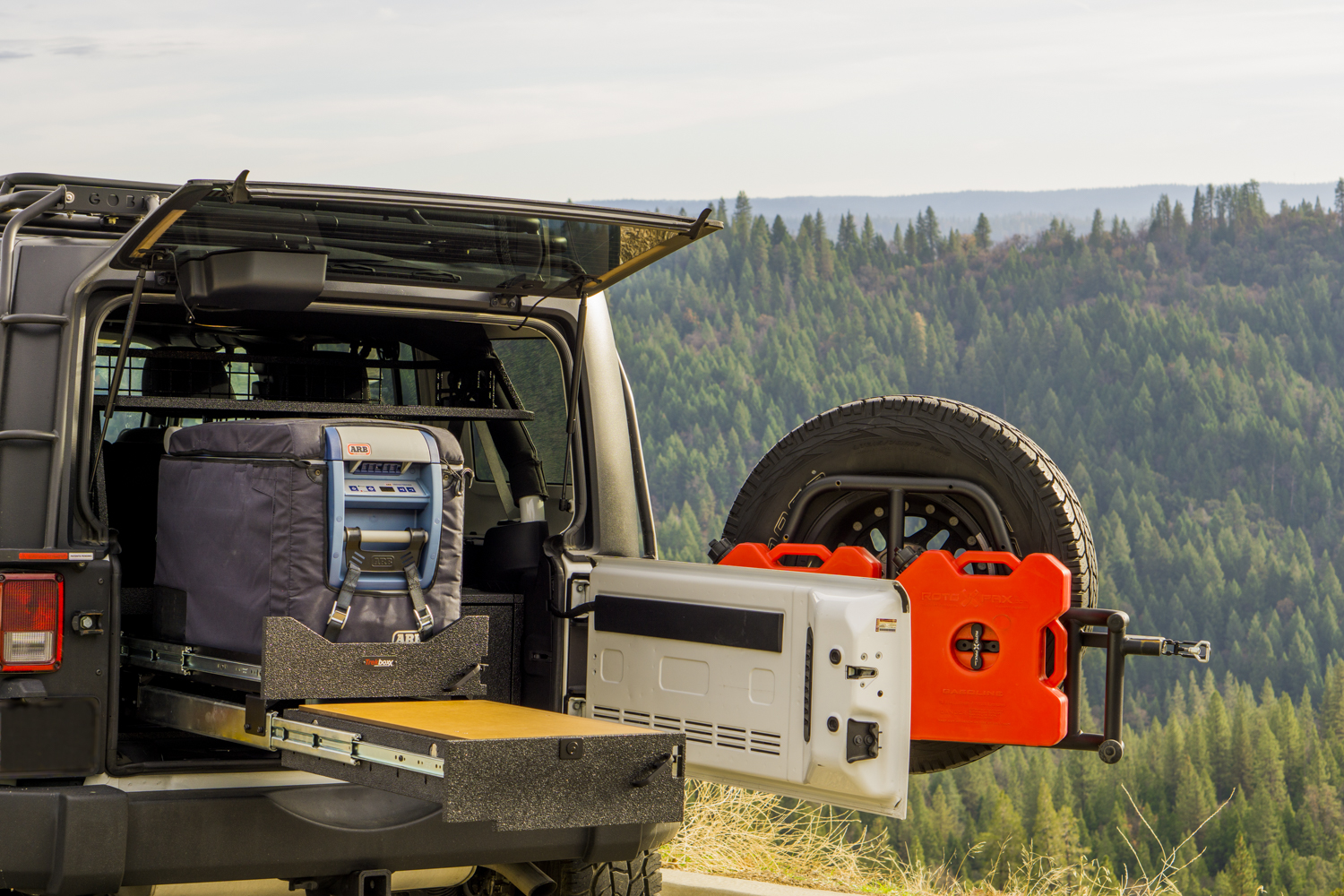 Jeep JKU — TrekboxX Expedition Systems