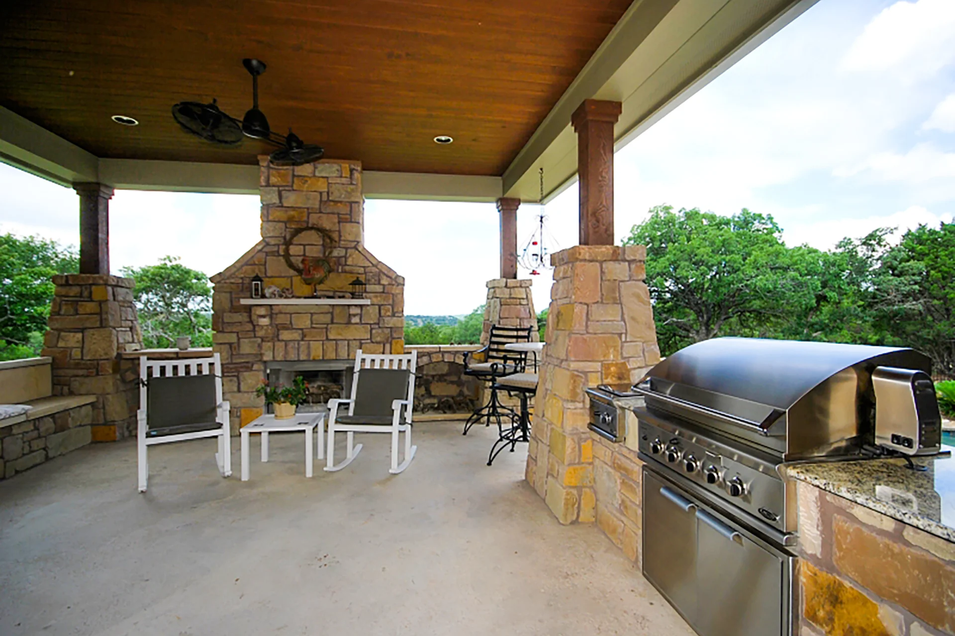 patio2.jpg