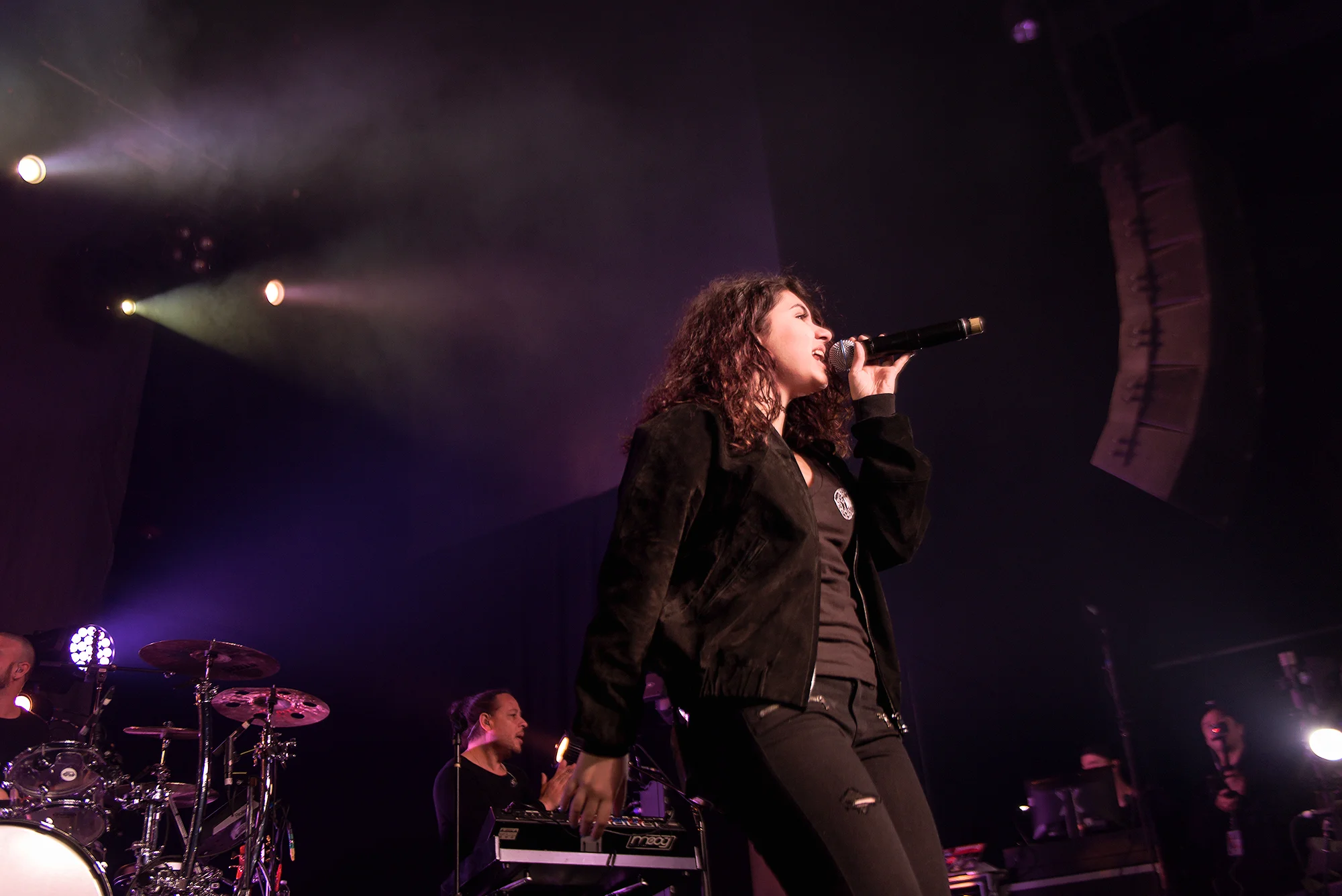 AlessiaCara-EmosAustin-1.jpg