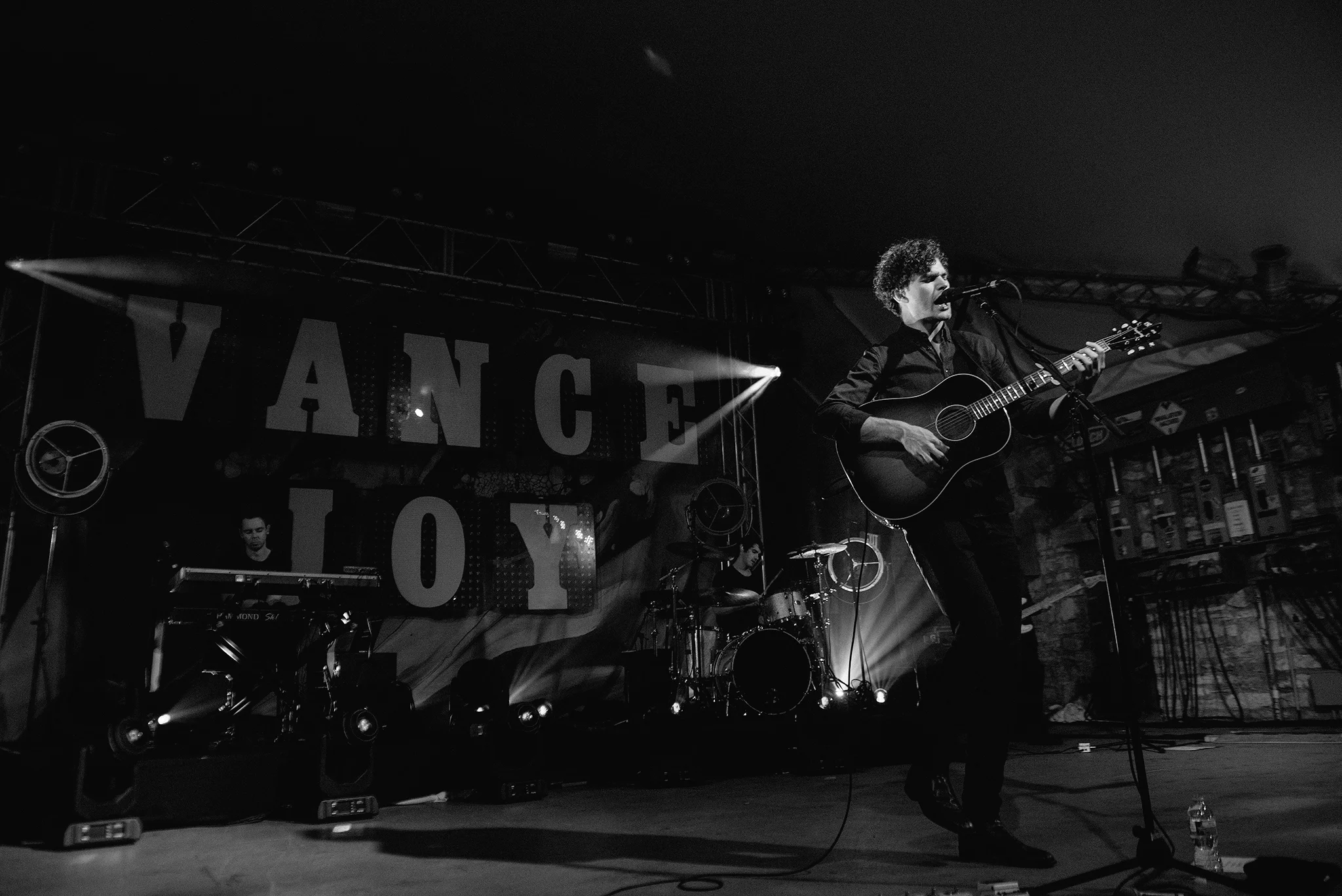 vance-joy-stubbs-austin-concert-photographer-3.jpg