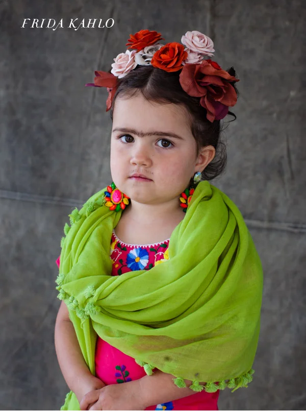 3Frida-Kahlo-Costume1.jpg