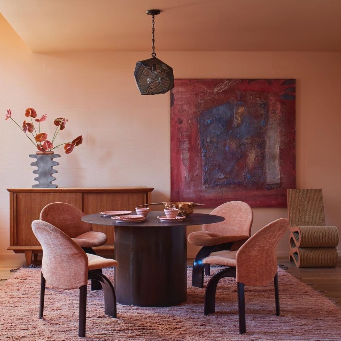 Ooooooh how good is the Faded Terracotta colour from the brand-new @kellywearstler @farrowandball collection of colours!