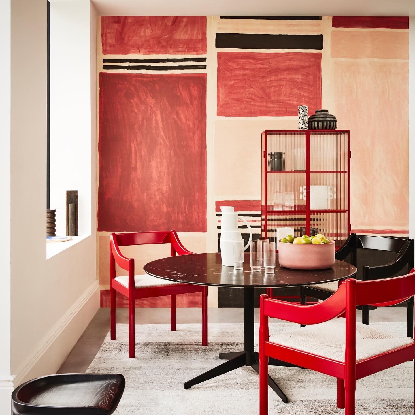 The April issue of @livingetcuk is such a good one. I love this shoot, by stylist @claudbry and photographer @damianrussell_ - it&rsquo;s all about going big and bold with geometrics. I think big and bold is definitely going to be the decorating orde