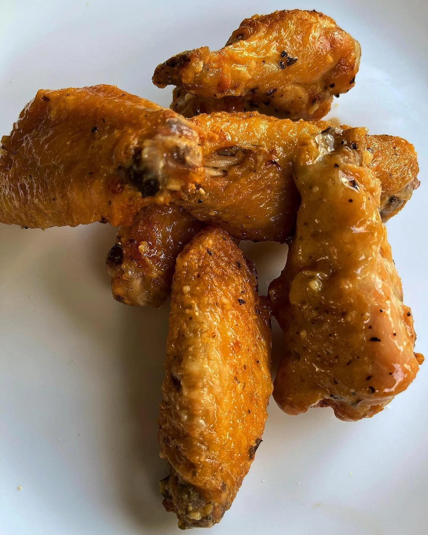 Both sponsored &amp; obsessed @twinpeakspizzeria 🍗🍗🍗🍗