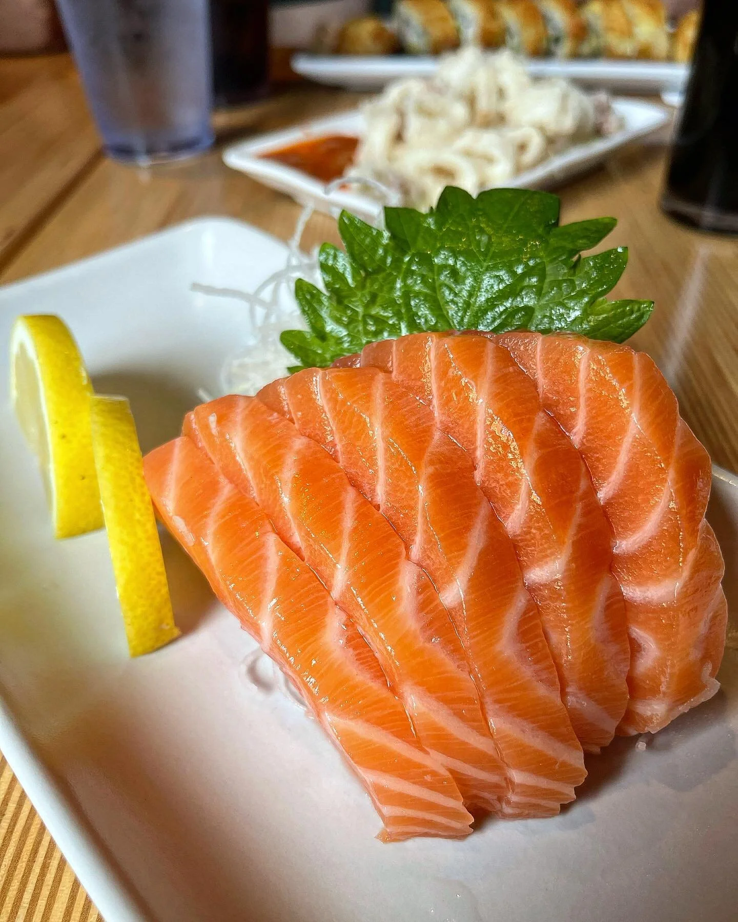 Favorite things: #salmonsashimi 🍣