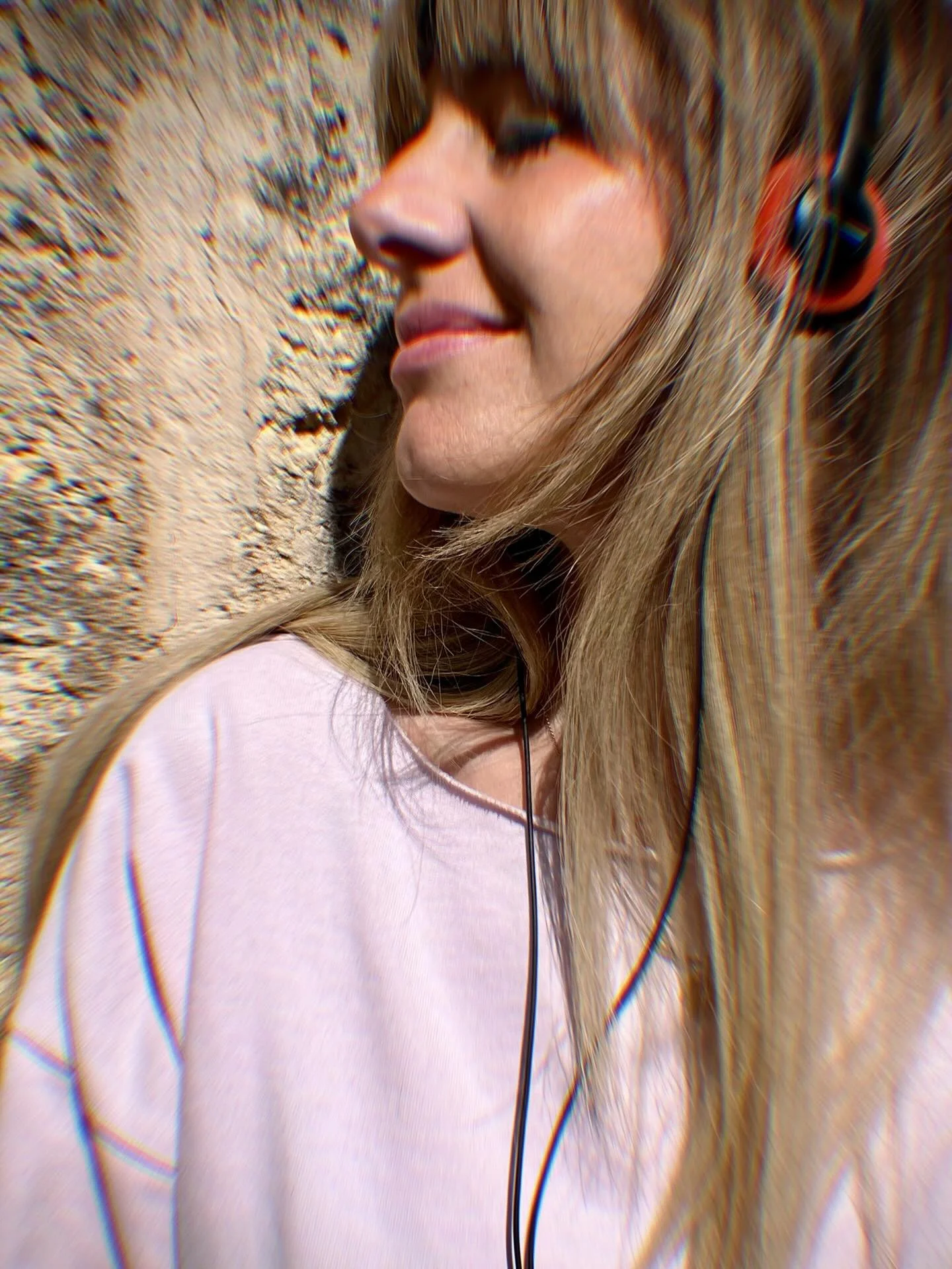 I&rsquo;ve been deep in the studio over the past few months, writing new songs with @crackazat &mdash; and there&rsquo;s a lot more in the works.
Can&rsquo;t wait to share it with you&hellip; coming very soon. ❤️ 
.
#newmusic #inprocess #deepsoulvibe