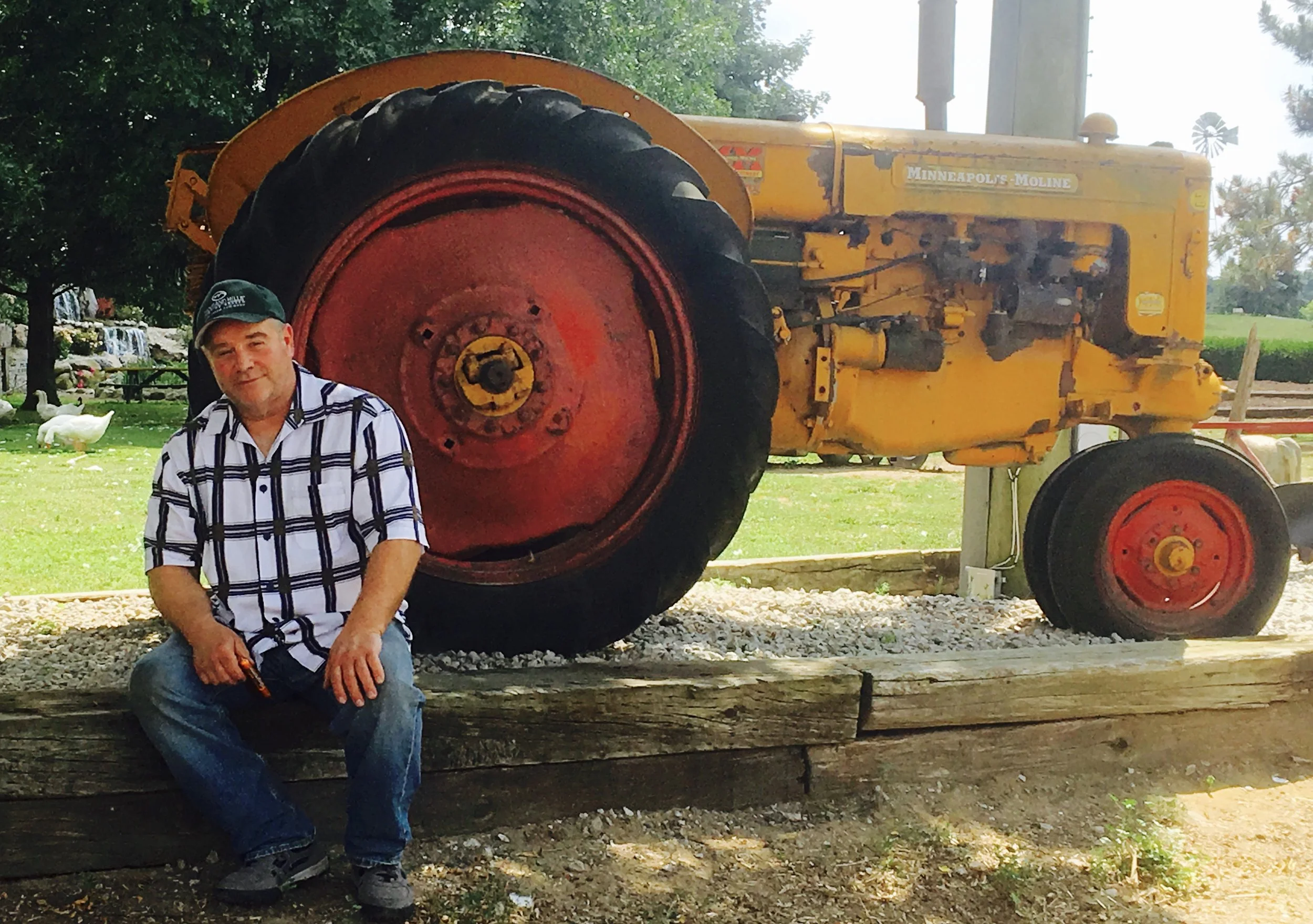 Garry VISITING CALDER'S FARM
