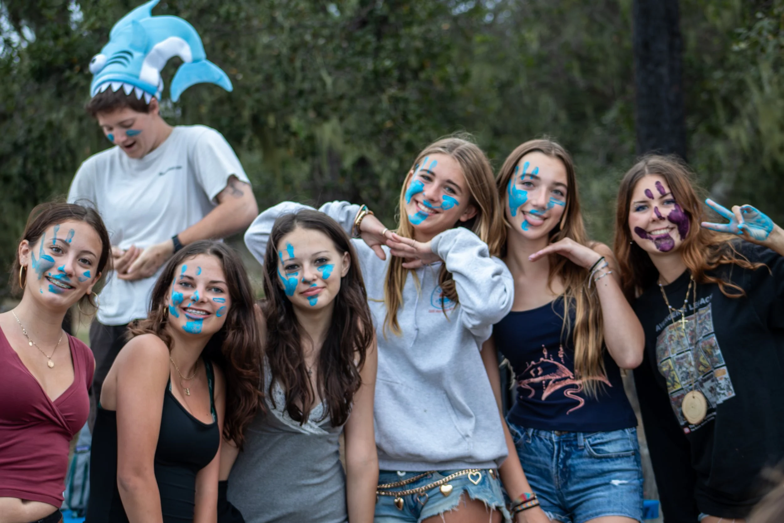friendship-teens camp-screen free