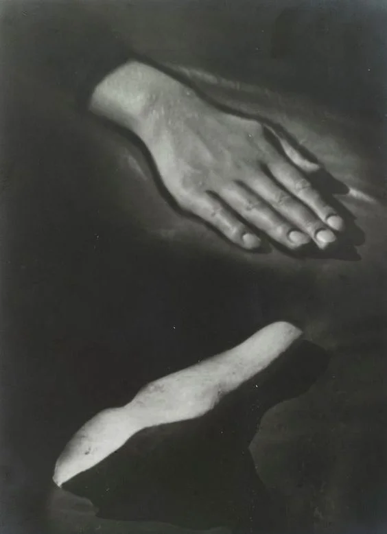 Raoul Ubac: Hand and stone, 1932