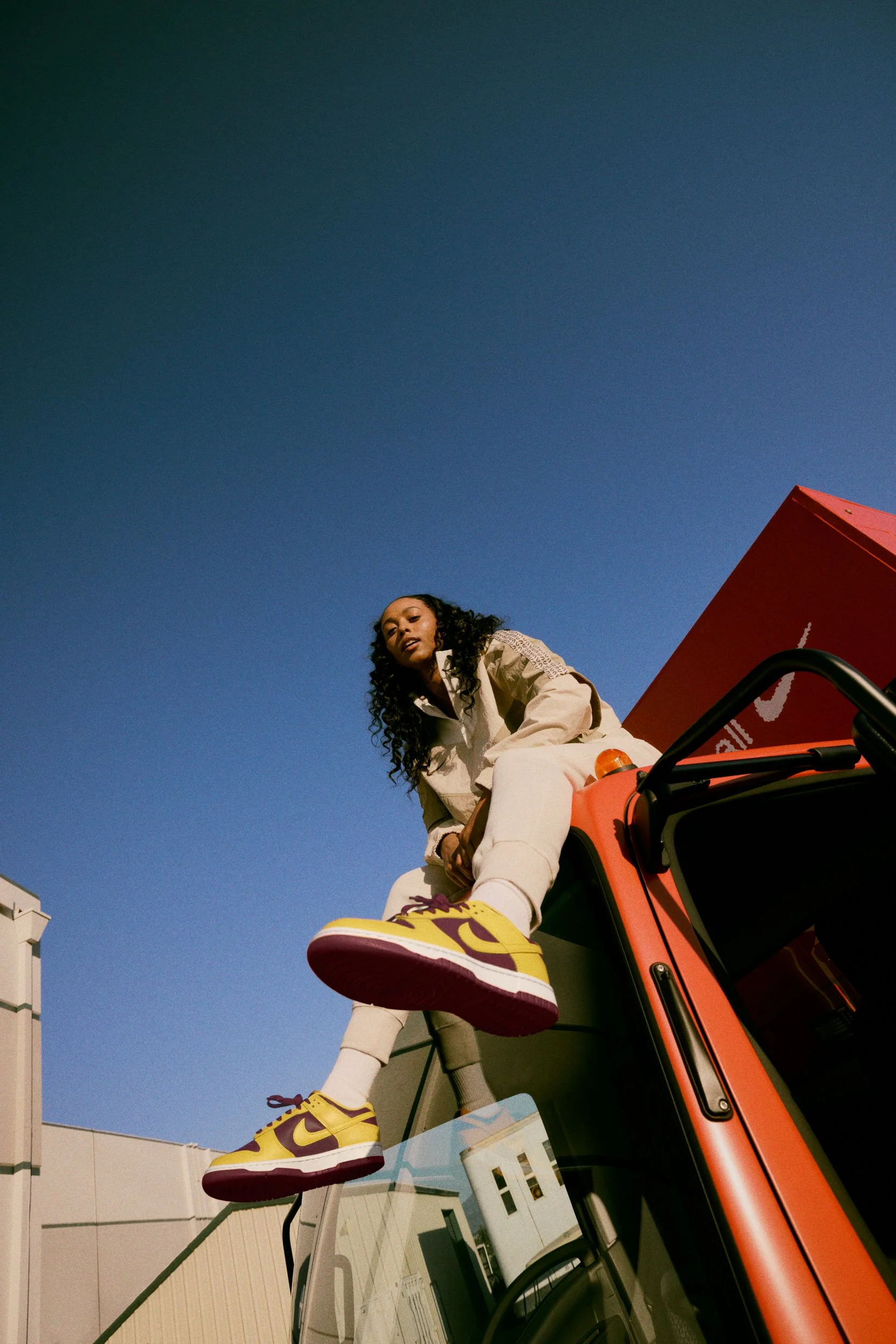 HO23_BB16Wks_NA_USCdunk_Keke_D4D-Truck_Roof_0582_05.jpg