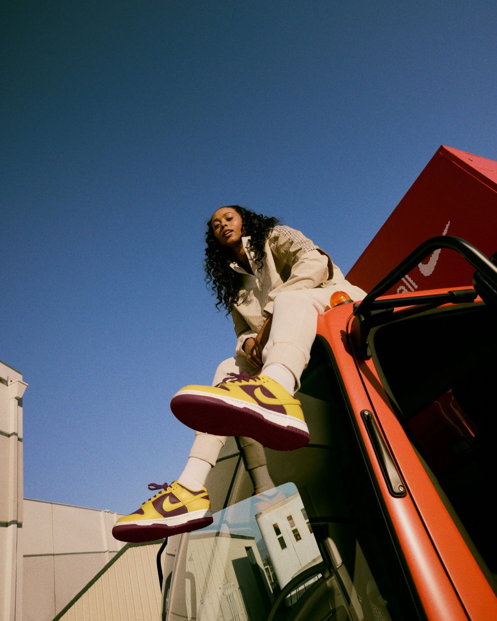 HO23_BB16Wks_NA_USCdunk_Keke_D4D-Truck_Roof_0582_05.jpg