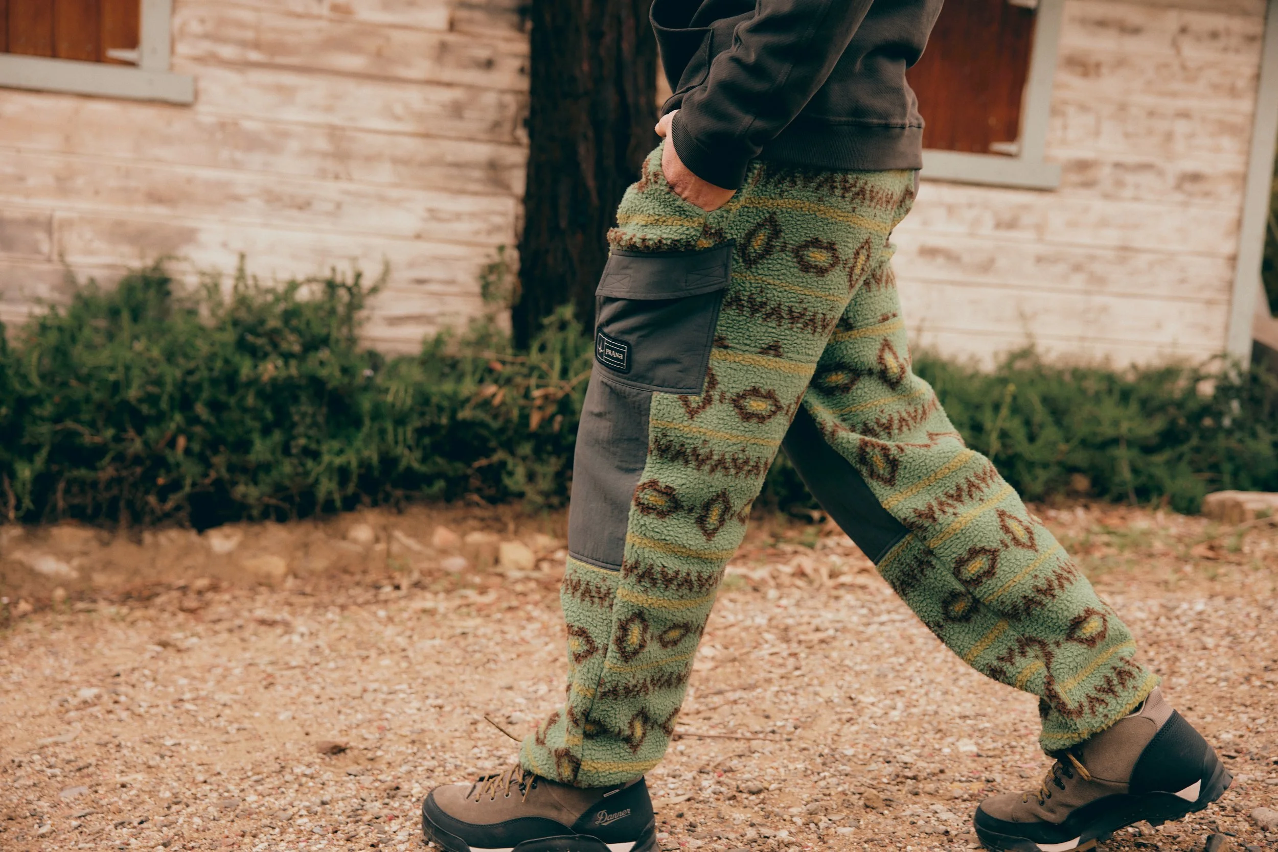 FA24_LosAngeles_SculptSendOffBra-SculptSendOffLegging-FlurryJacket_1585-R1.jpg