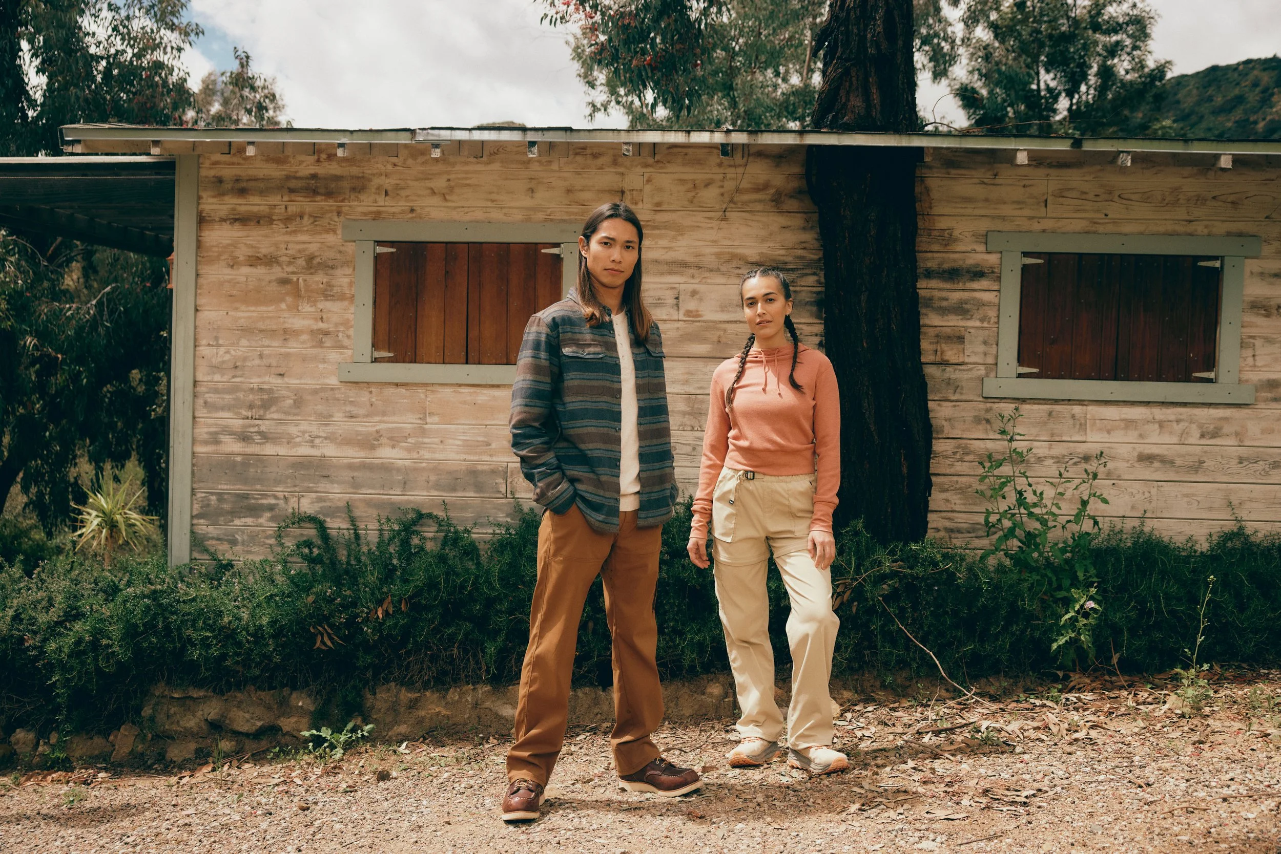 FA24_LosAngeles_WonderlandRocksPant-WestbrookFlannelShirt-EverydaySS_0424-R1.jpg