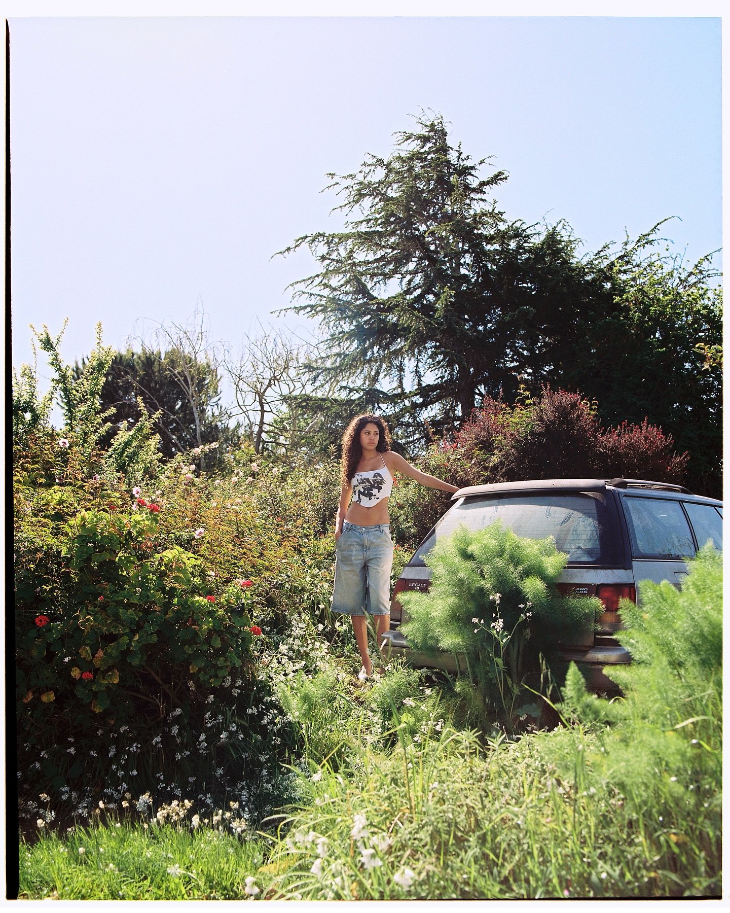💥@gaby.jensen1 crashed out 🌳🚙 #onfilm 

scans by @afilmlab