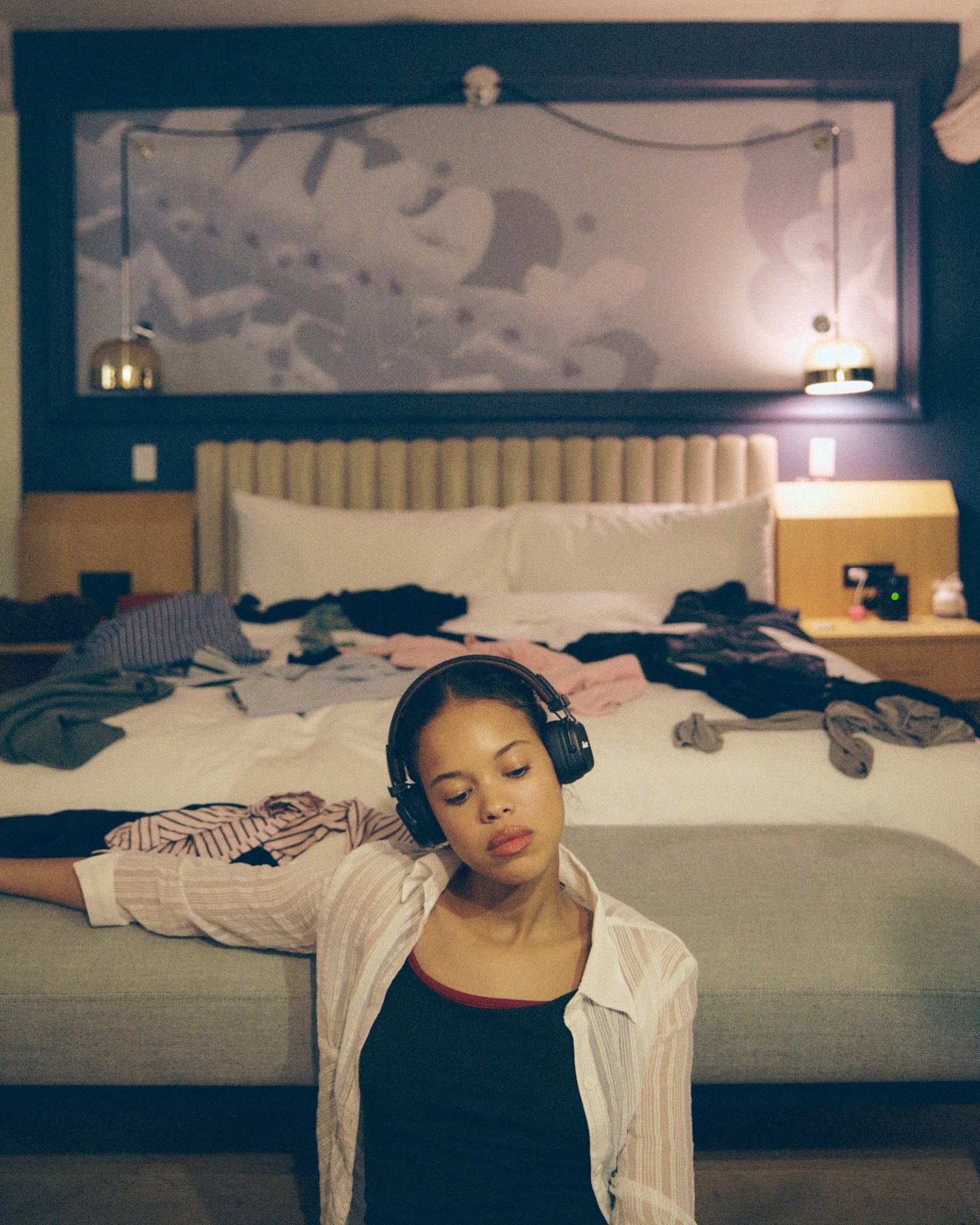 lost in excursion, continued. 🌌✈️
~ a biopic in stills into the life of a model, traveling to cities, alone, chasing bookings.

@amandine.pouilly 
Wardrobe @styledbytima 
HMUA @__lynnrose @domrose_hmu