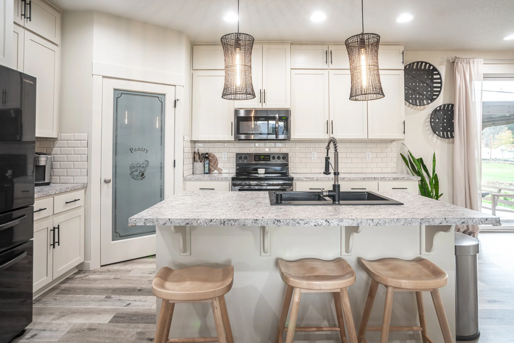 Real Estate Photography Vancouver WA Battleground WA Kitchen.jpg