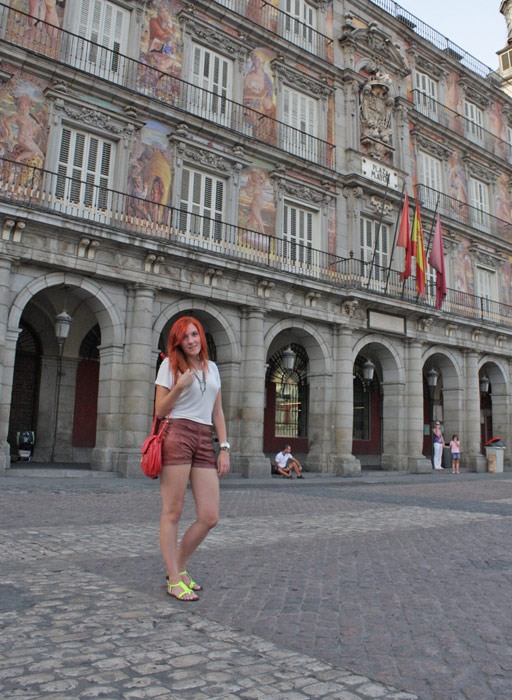 Cupid-has-got-a-gun_impressions_summerize_Mmm-Madrid-Mercado-San-Miguel_outfit-plaza-mayor.jpg