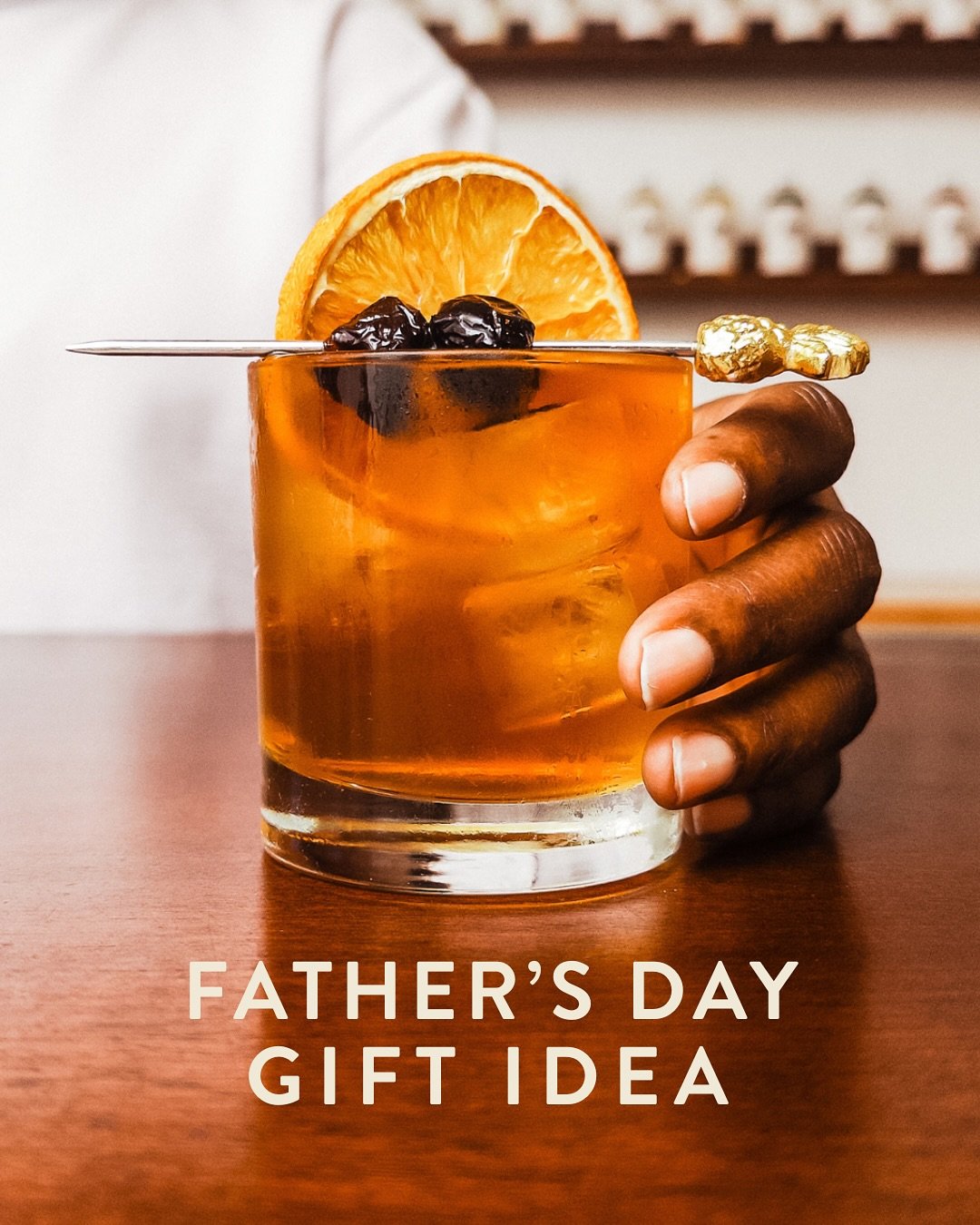 This one&rsquo;s for Pop 🥃 Looking for a last-minute Father&rsquo;s Day gift? Our Sarsaparilla Old Fashioned kit is just what he needs for a classic, craft cocktail at home (sans bourbon, that part&rsquo;s on you). 

Sarsaparilla, a root native to t