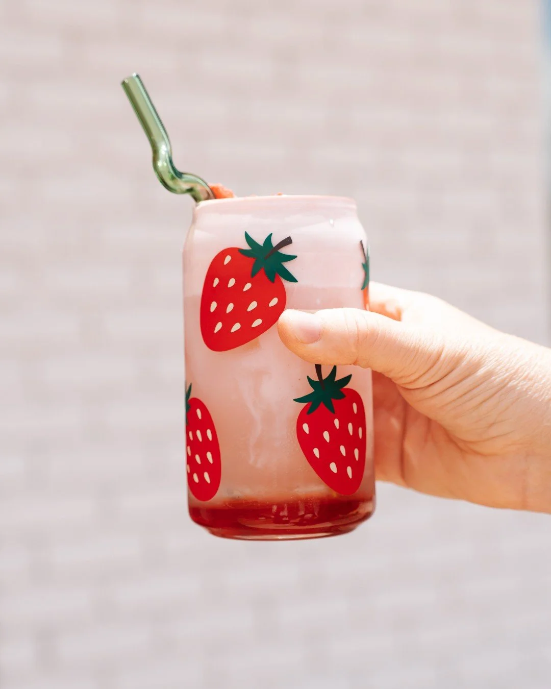 Have you snagged a bottle (or two) of pH Strawberry syrup this year? Strawberry season is about to be curtains and we only have a limited number of bottles left! 
Tag a friend in the comments who needs some sugar love 🍓 Visit pinkhousealchemy.com t