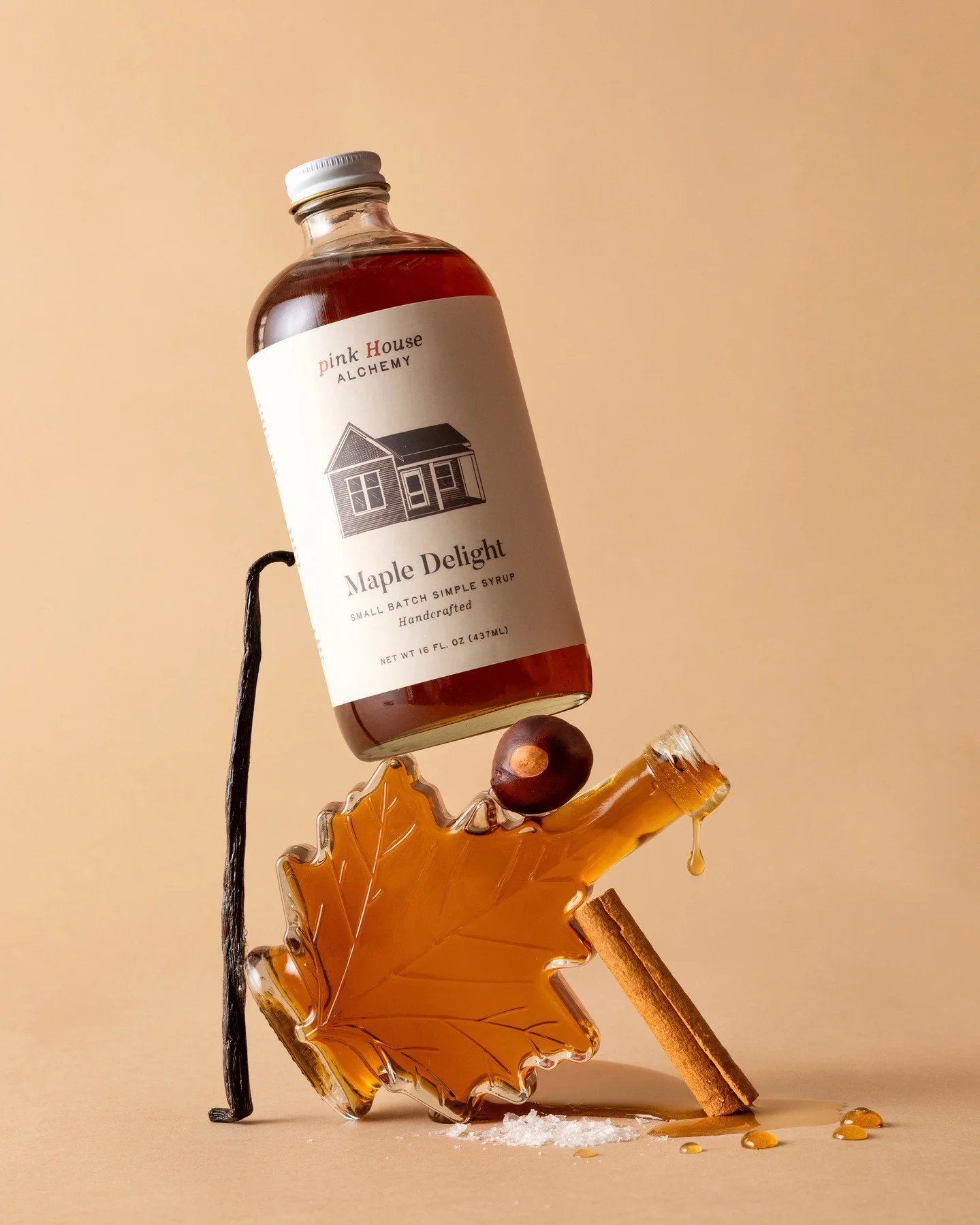 INTRODUCING MAPLE DELIGHT
🍁AVAILABLE TOMORROW🍁
Something Maple this way comes, bearing the magic of simple, beautiful ingredients: Vermont maple syrup infused with cassia bark, cinnamon, vanilla, and the perfect pinch of kosher salt. Crafted as th