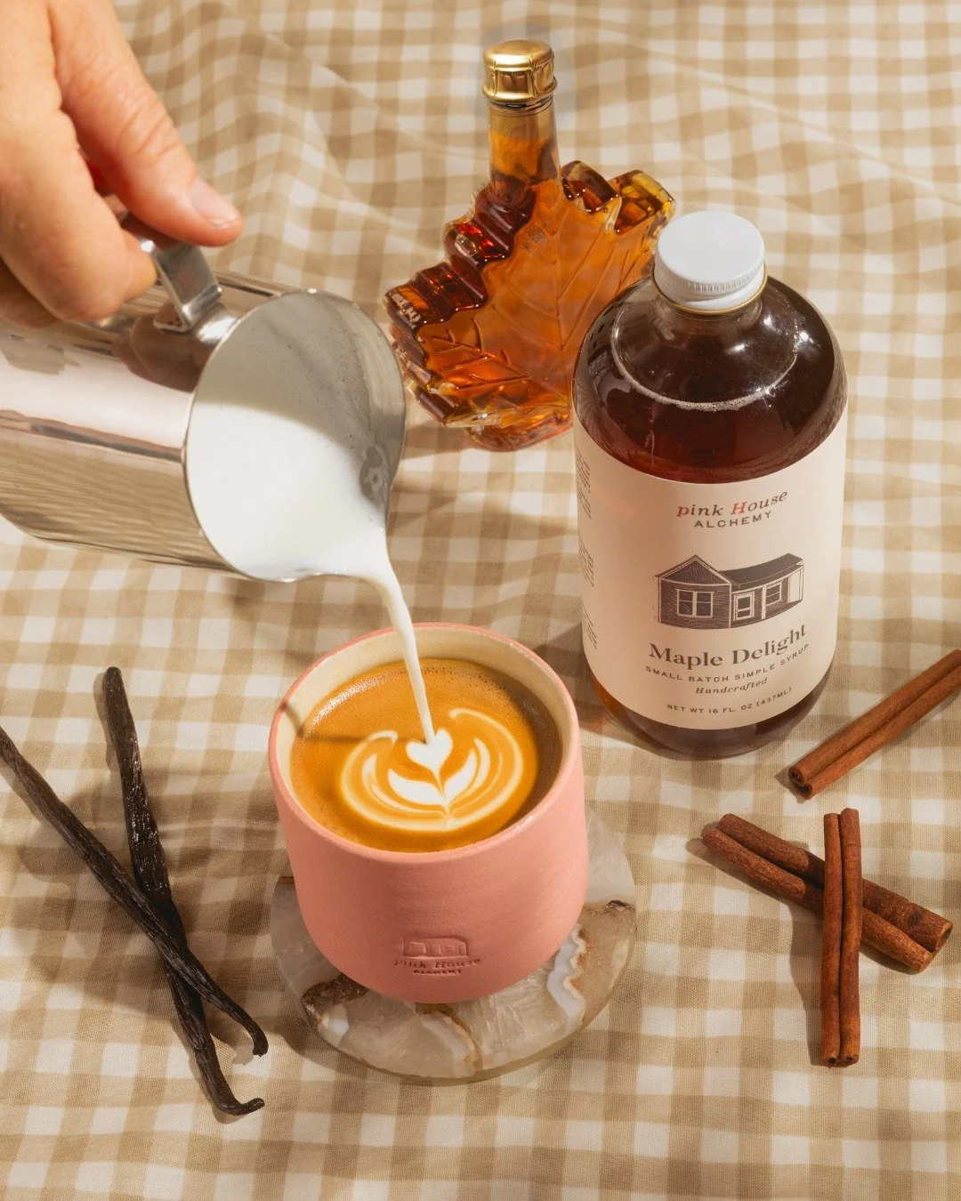 Maple Delight ________________
Is it a flat white? 
Is it a cortado? 
Is it a cappuccino? 
You tell us.
What we do know: IT’S DELICIOUS.
Sweeten your drink to your liking, we recommend starting with ½ oz syrup for an 8oz beverage &