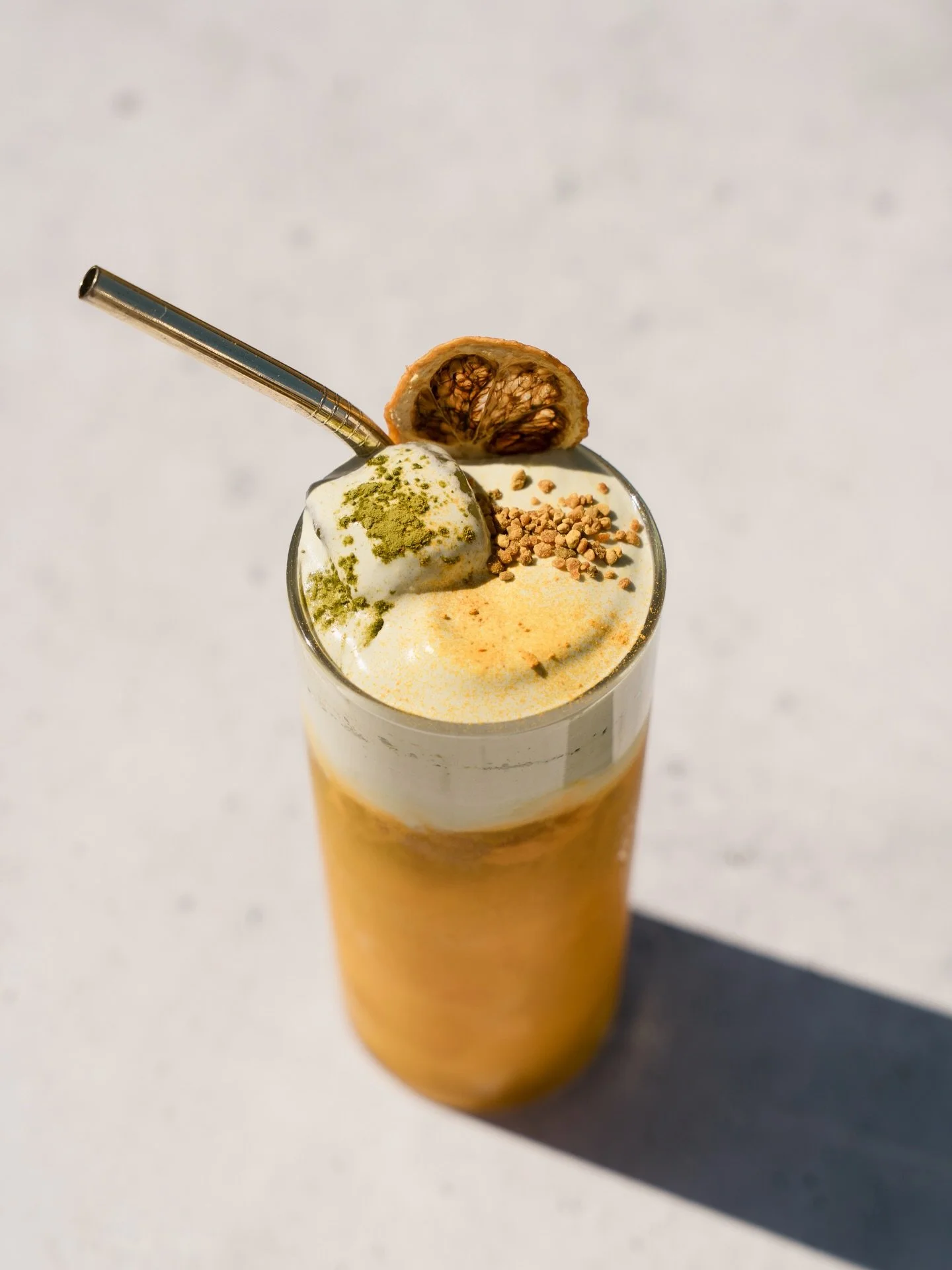They say you can&rsquo;t find the pot of gold at the end of the rainbow&hellip; but this is pretty close. 🌈✨

Meet the Pot of Gold. A sparkling mix of pH Ginger syrup, turmeric, lemon, and fizzy water, finished with a cloud of pH Delight matcha cold