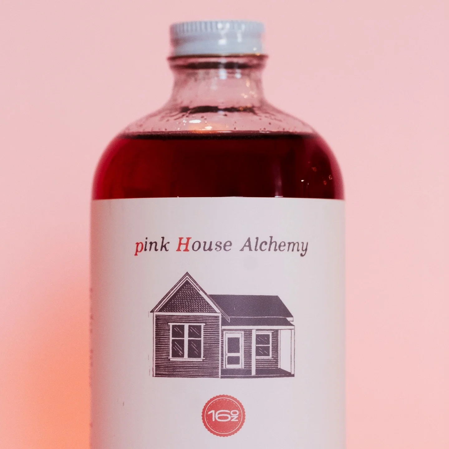 Strawberry is back 🍓

Our most anticipated seasonal flavor returns tomorrow, and if you know, you know.

Bright, juicy, and made for spring drinks.

What are you making first&hellip; a strawberry latte, matcha, or something unexpected?

Drops 4.10. 