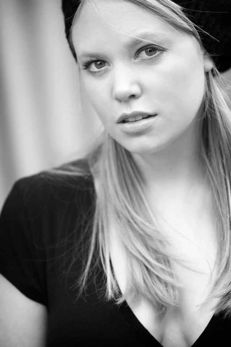“Showfit gives you complete creative freedom to expand and grow into a well-rounded performer. The diversity of classes and tutors did not just broaden my education of the industry but helped shape my own personal performance style.” — Laura Johnston - WAAPA (Musical Theatre) 2011, Hitchcock Birds (2015), Hook Up (2014)