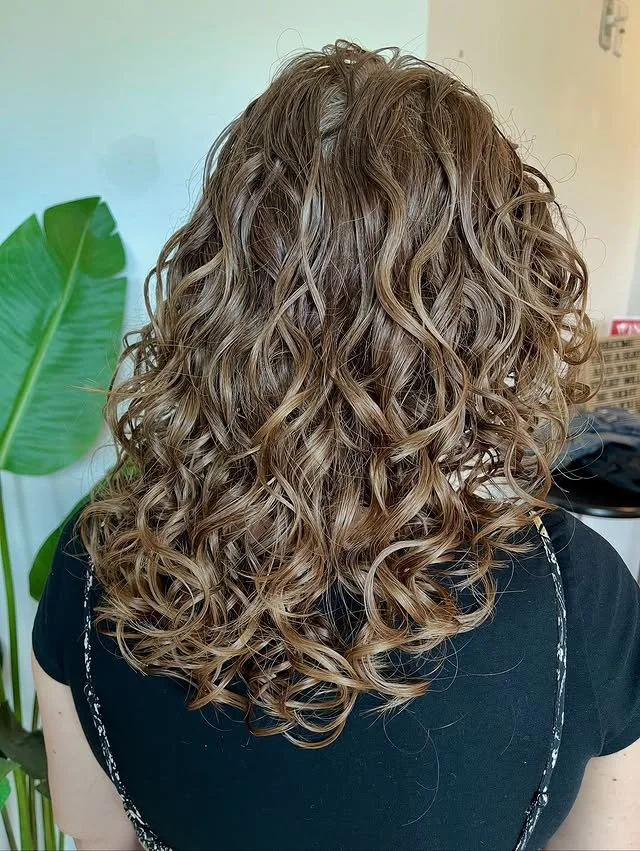 Siren Color Session after result featuring vibrant tones and natural-looking dimensional highlights.