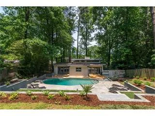 478 Overbrook Drive NW