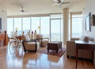 950 W Peachtree Street #1612