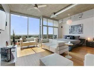 923 Peachtree Street NE