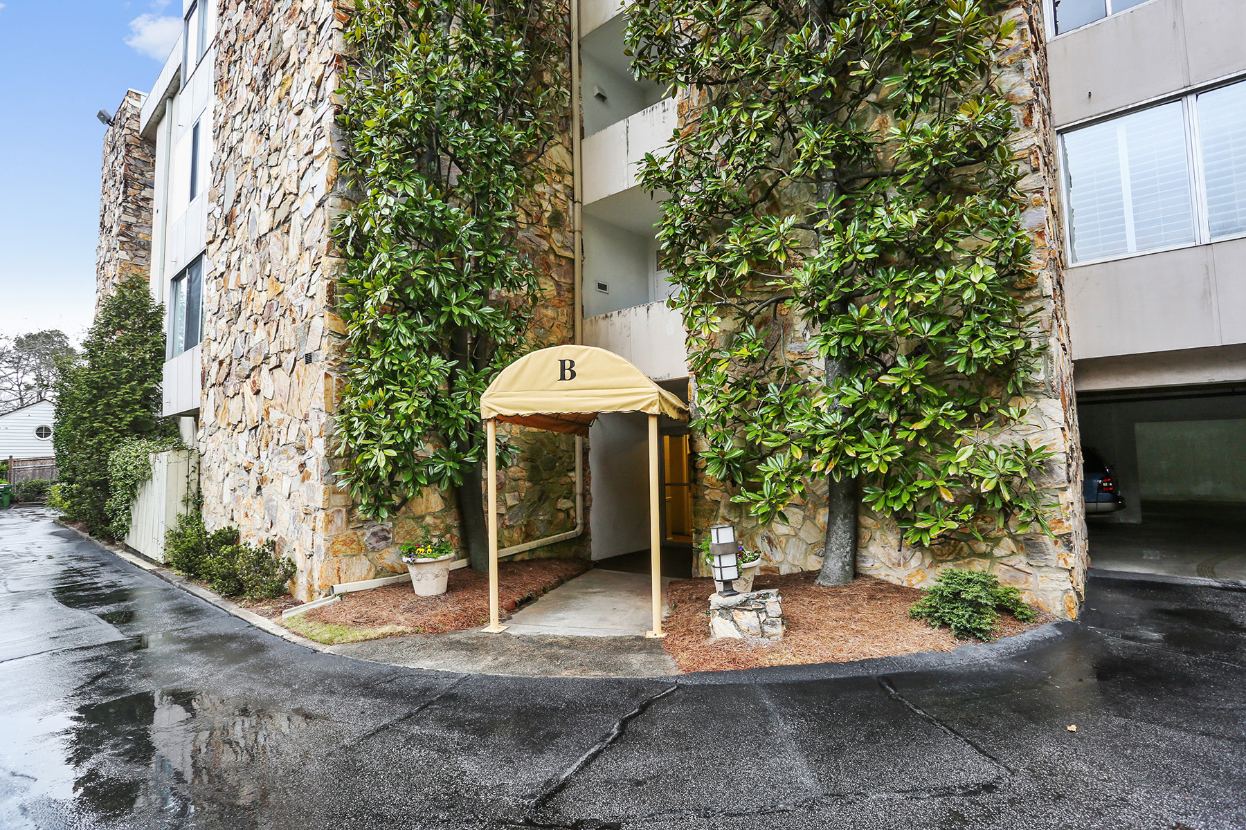 24____2632_Peachtree_Rd.jpg