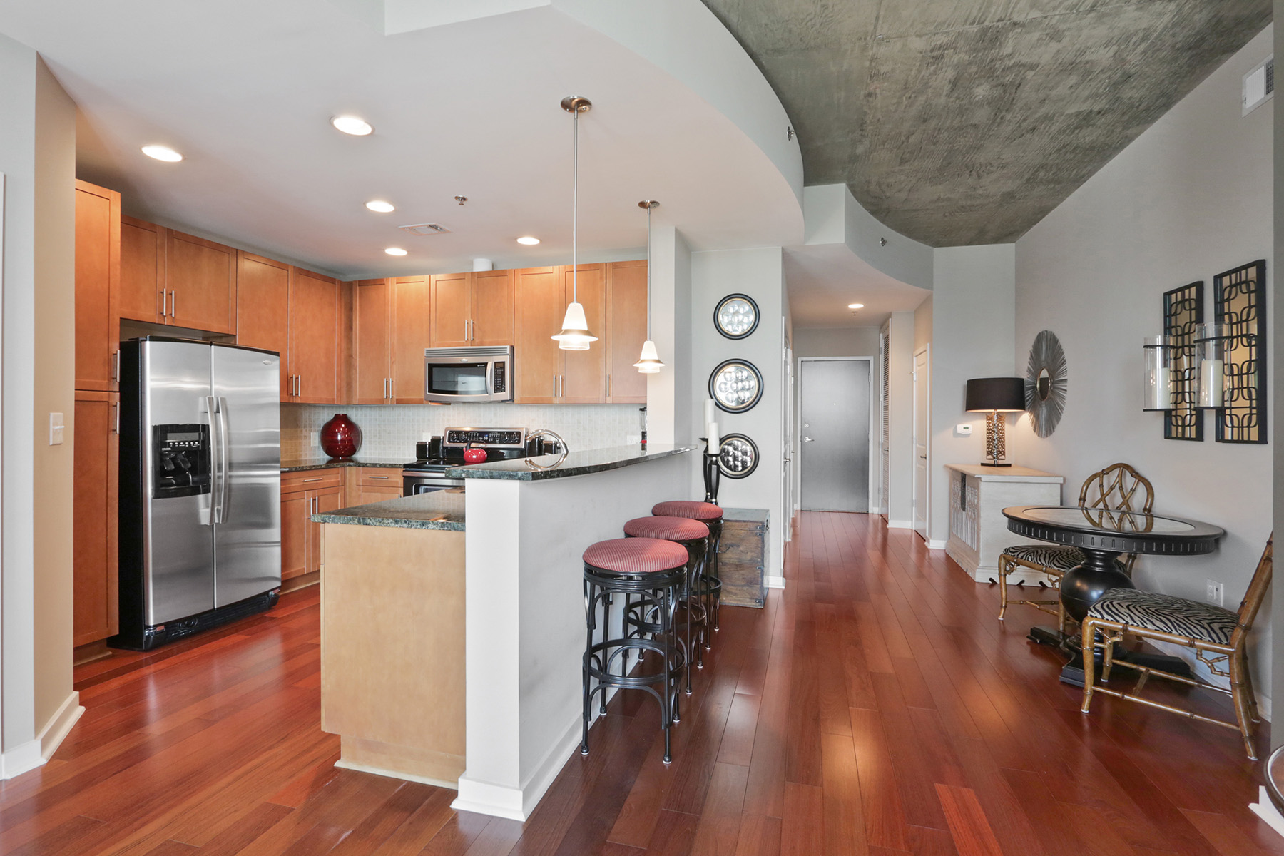 02___855_Peachtree_St_2907.jpg