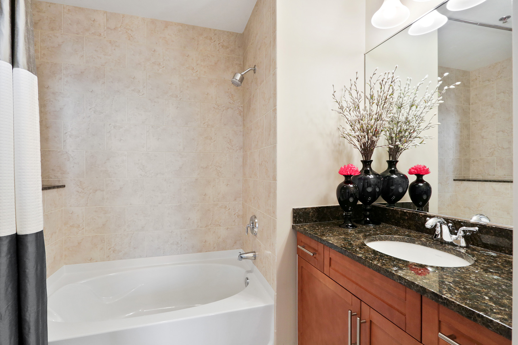 29___855_Peachtree_St_2907.jpg