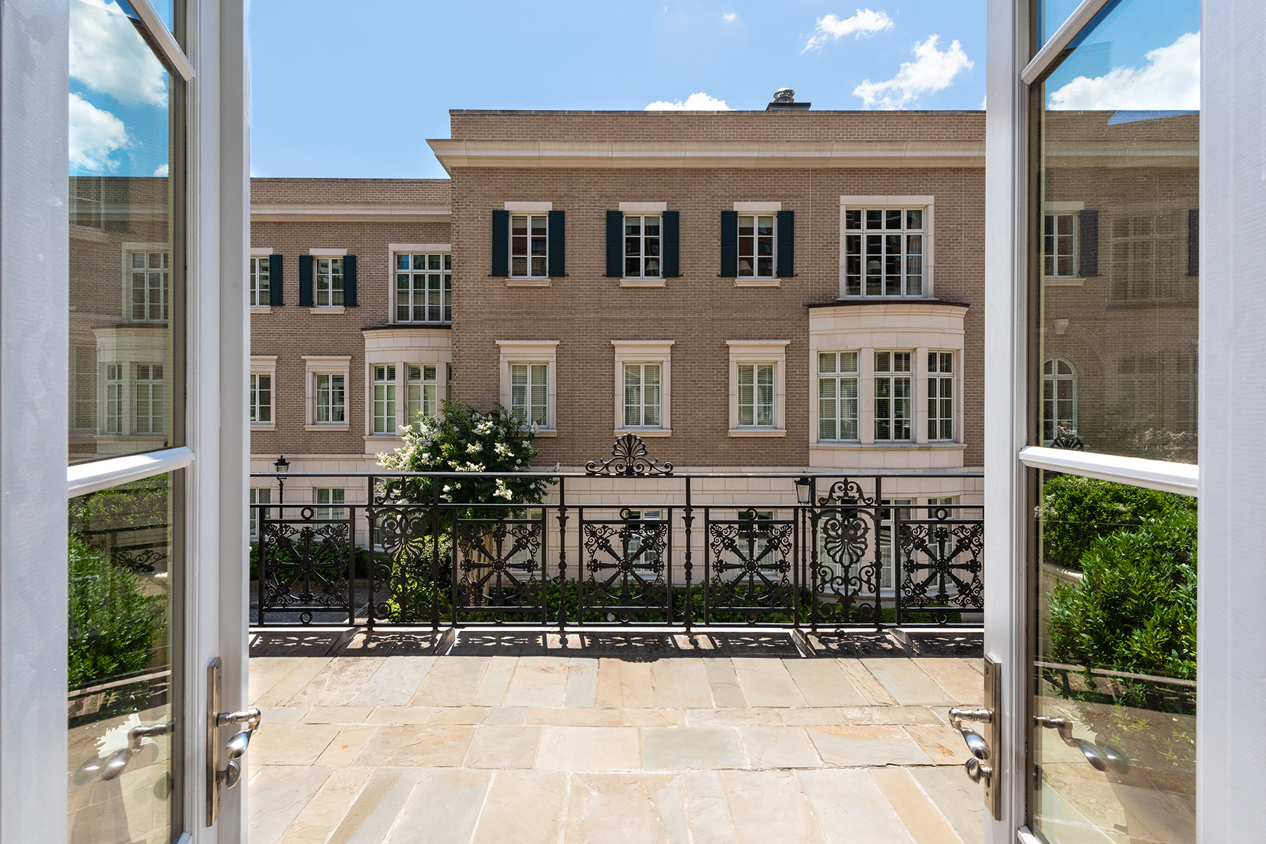 22___2440_Peachtree_Rd_NW_20.jpg
