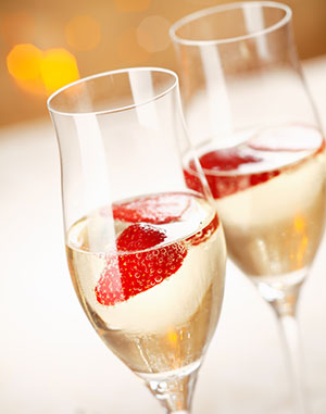Champagne-with-Strawberries-web.jpg