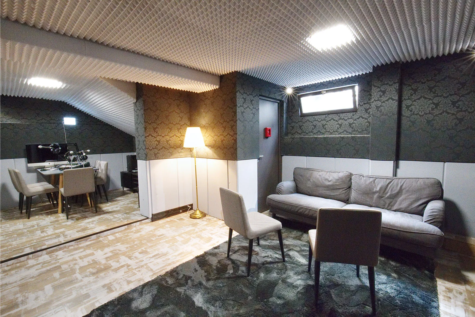 Studio enregistrement - Lounge - Remix co-working.jpg