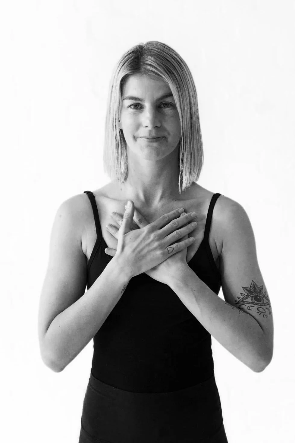 KAT WHEELER PROGRAM ASSISTANT Kat is a graduate of The Voices of Movement and knows from experience the importance of self care and self responsibility. As a mum of 2 and a business owner she knows how easily the voices in your head to take over. She is raw, compassionate, encouraging and nurturing, her vision is to see others living more from their heart and less out of their head. It gives Kat so much joy to see people standing in their true power and she cant wait to guide you in meeting your own truth during the next Voices of Movement 9 week Program.