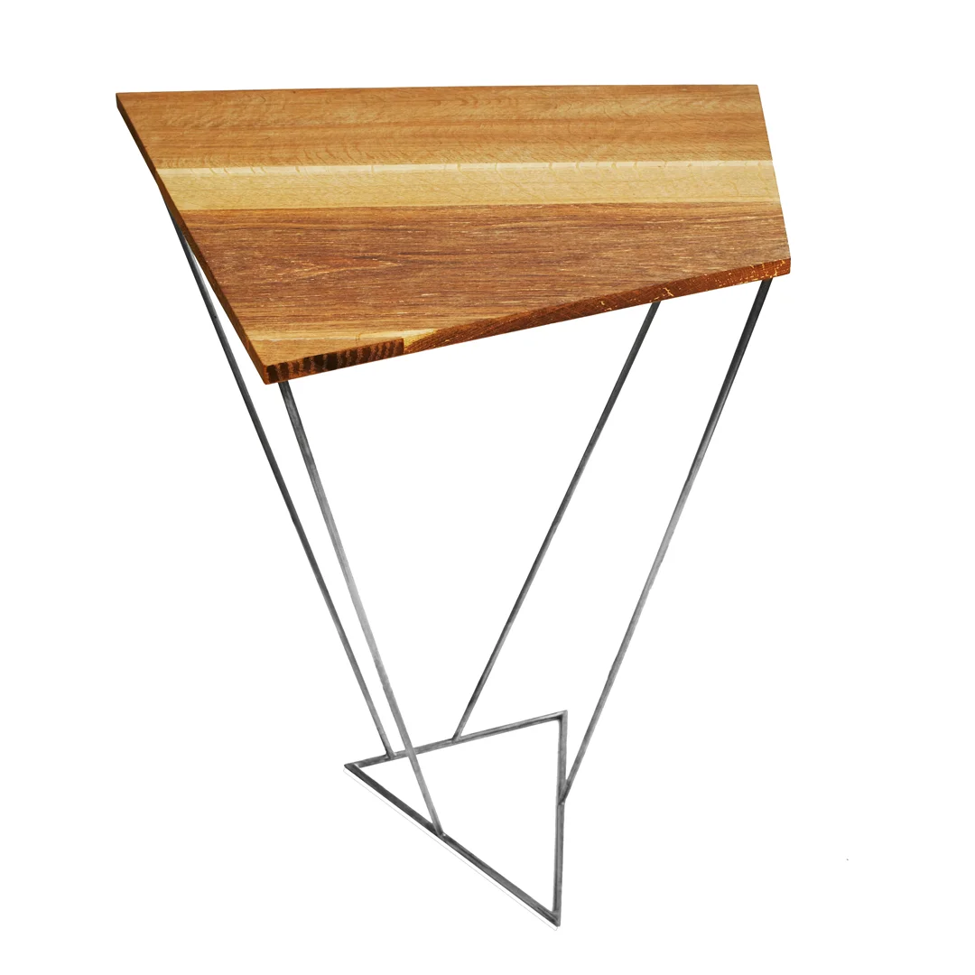 tall silver trapezium lid on top 01.jpg