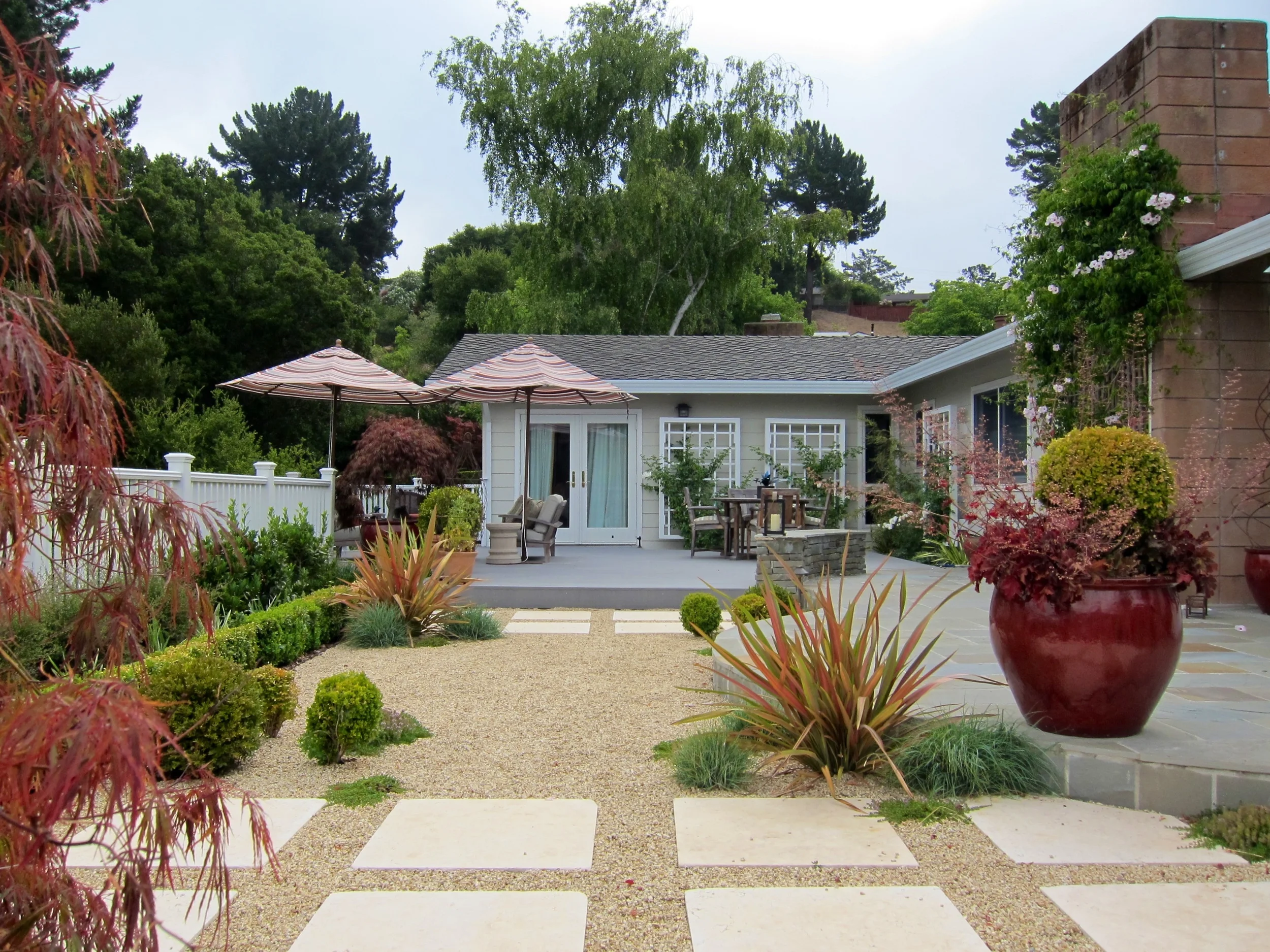 (installed by Lazar Landscape)