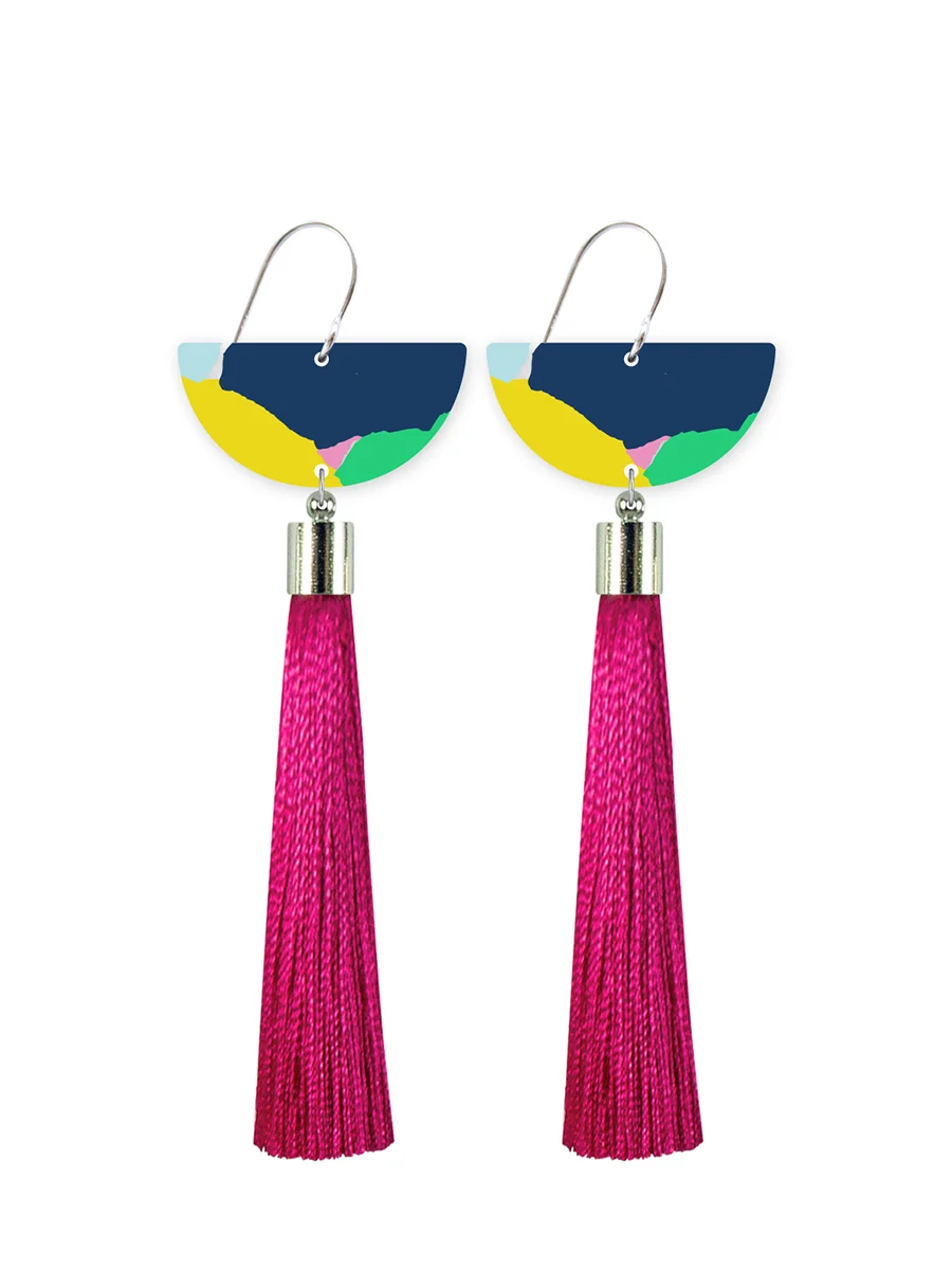 HALF_MOON_TASSEL_MOELAB_BRIGHT.jpg